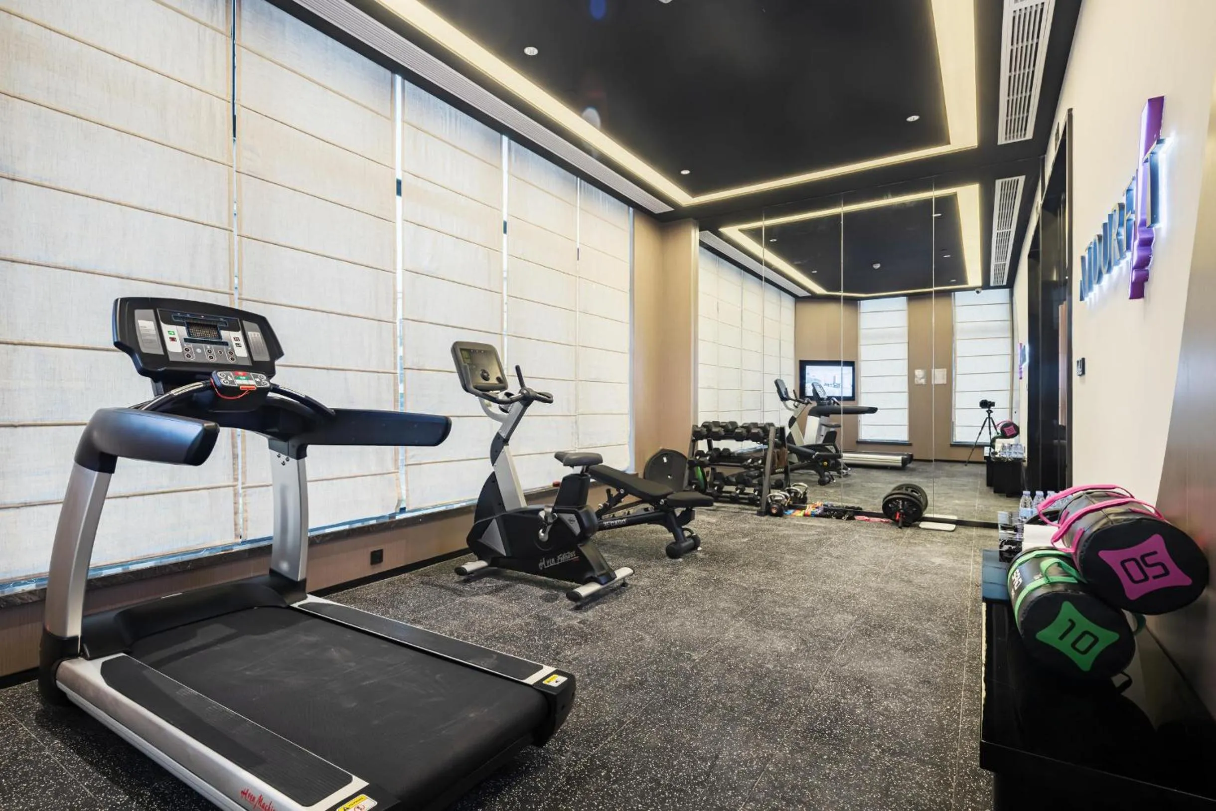 Fitness centre/facilities in Atour Hotel Chongqing Qibo Center