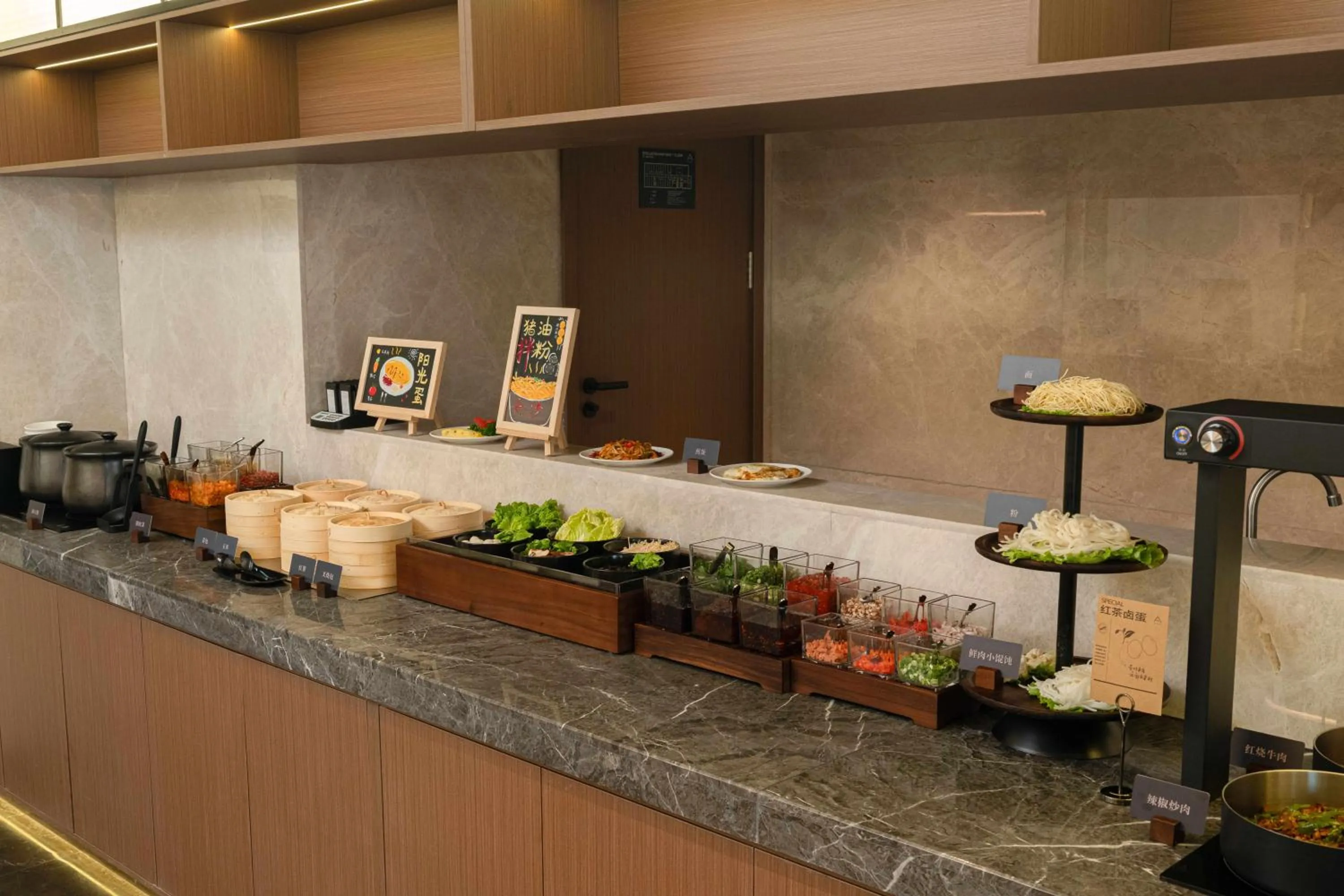 Restaurant/places to eat in Atour Hotel Chongqing Qibo Center
