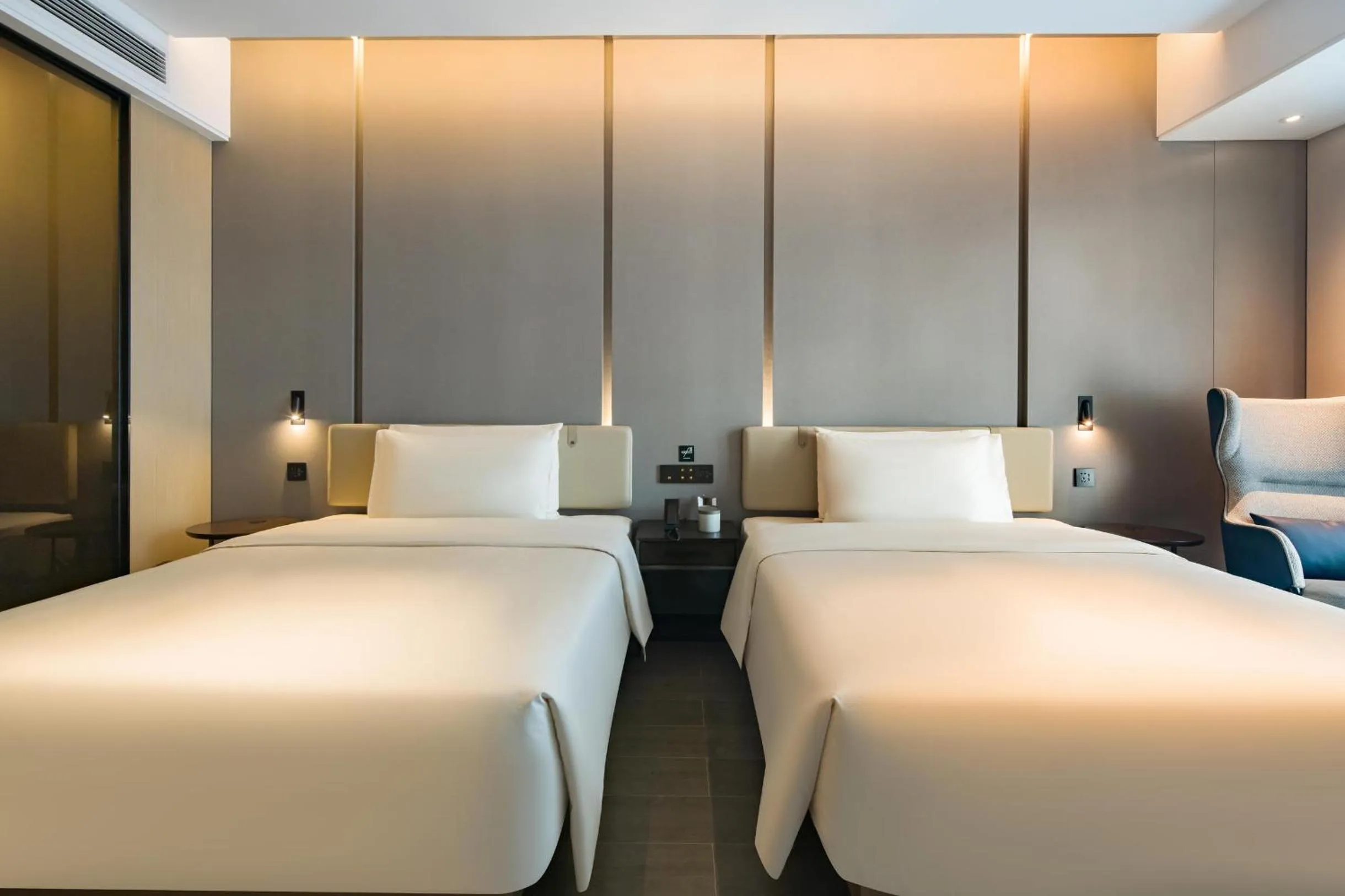 Bed in Atour Hotel Chongqing Qibo Center