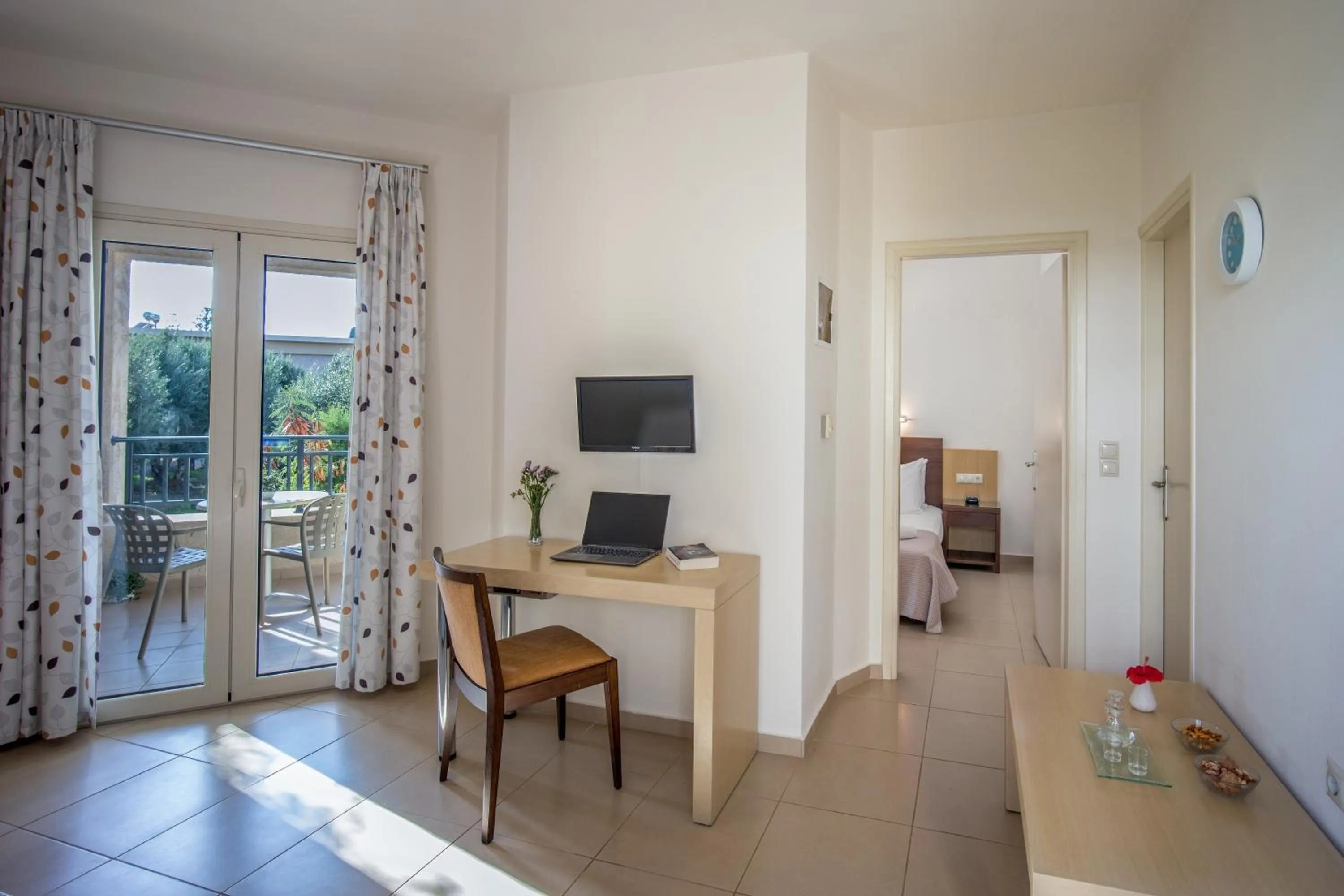 TV and multimedia in Your Memories Hotel