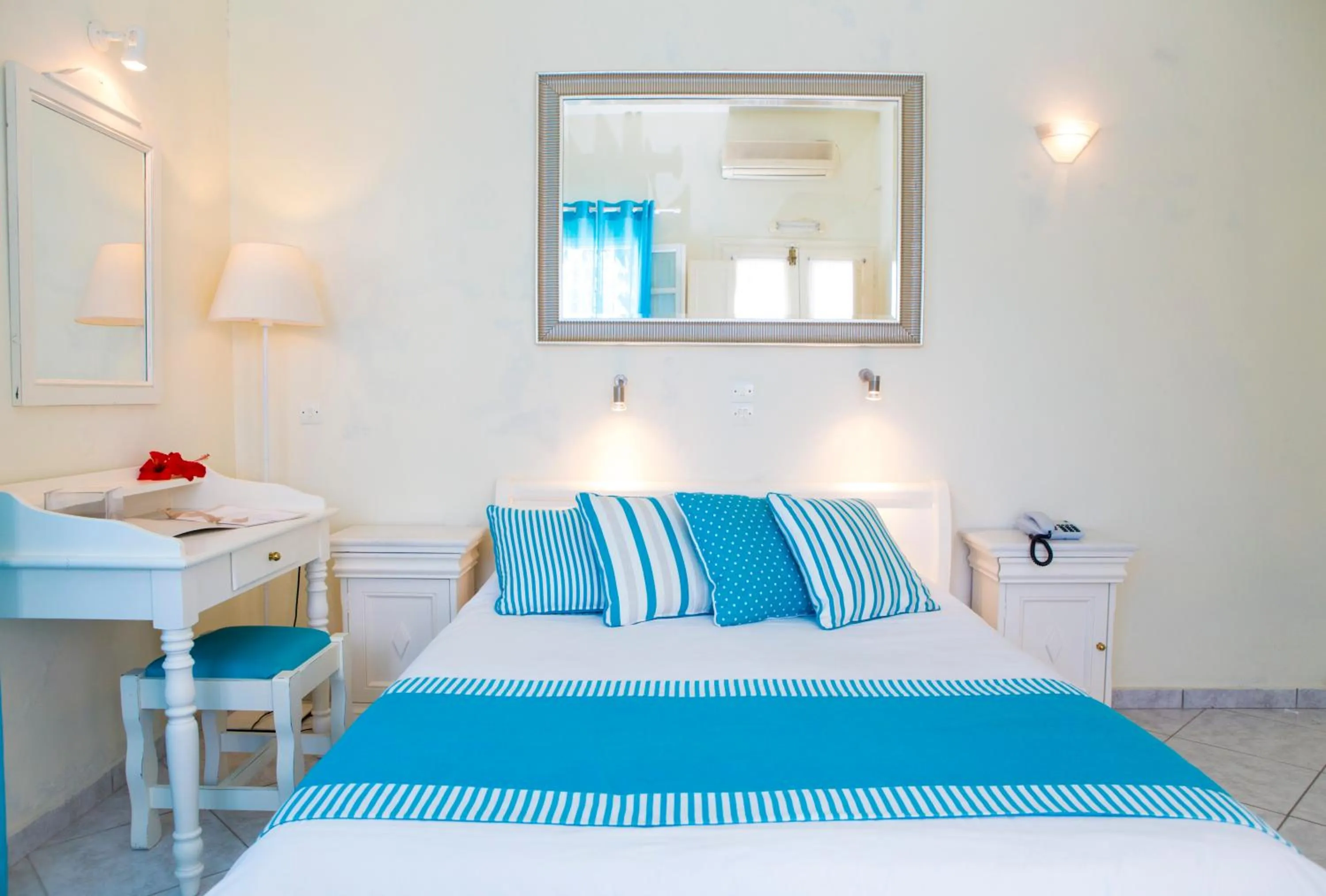 Bedroom, Bed in Meli Meli