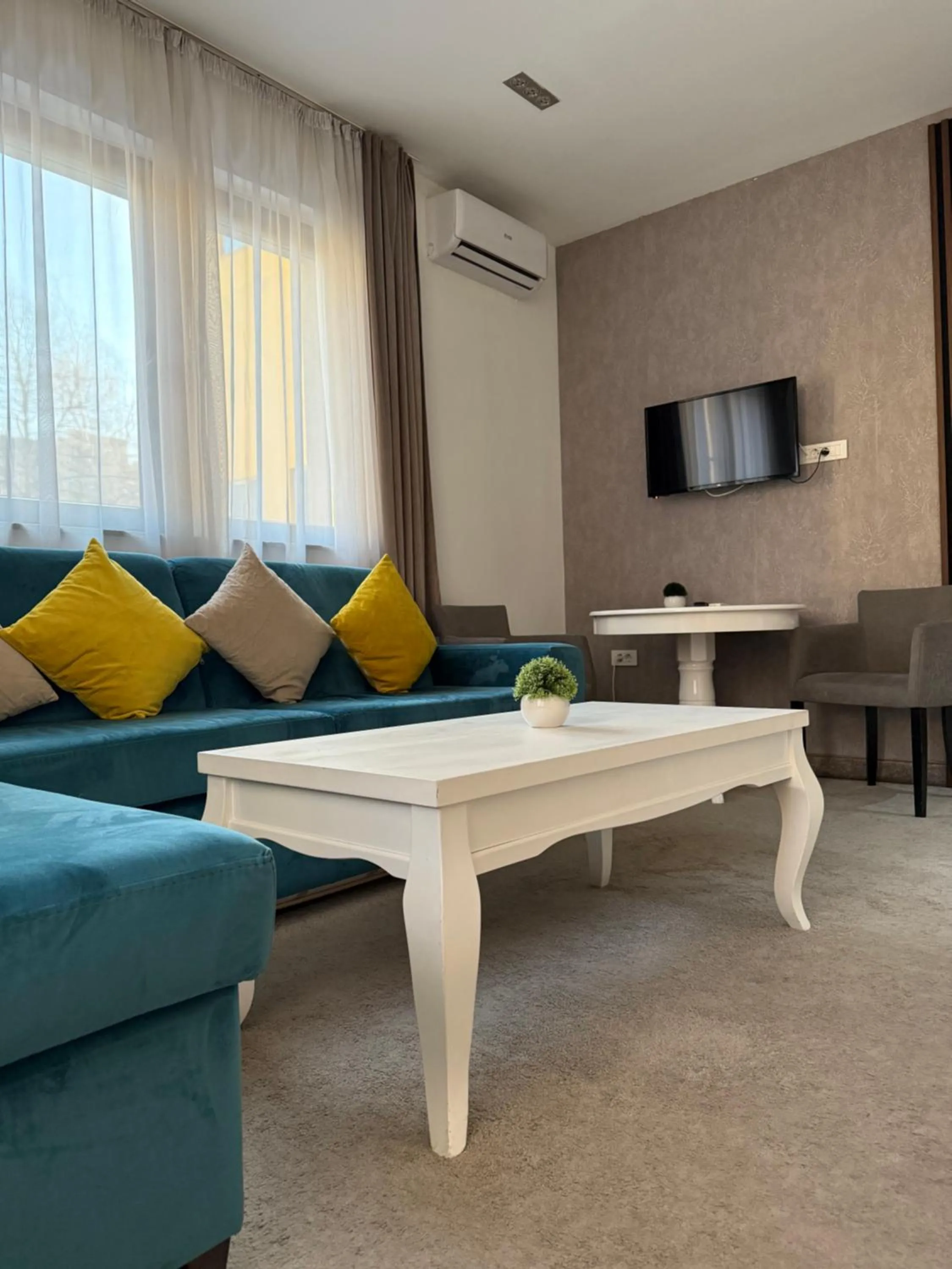 Deluxe Nortel Hotel