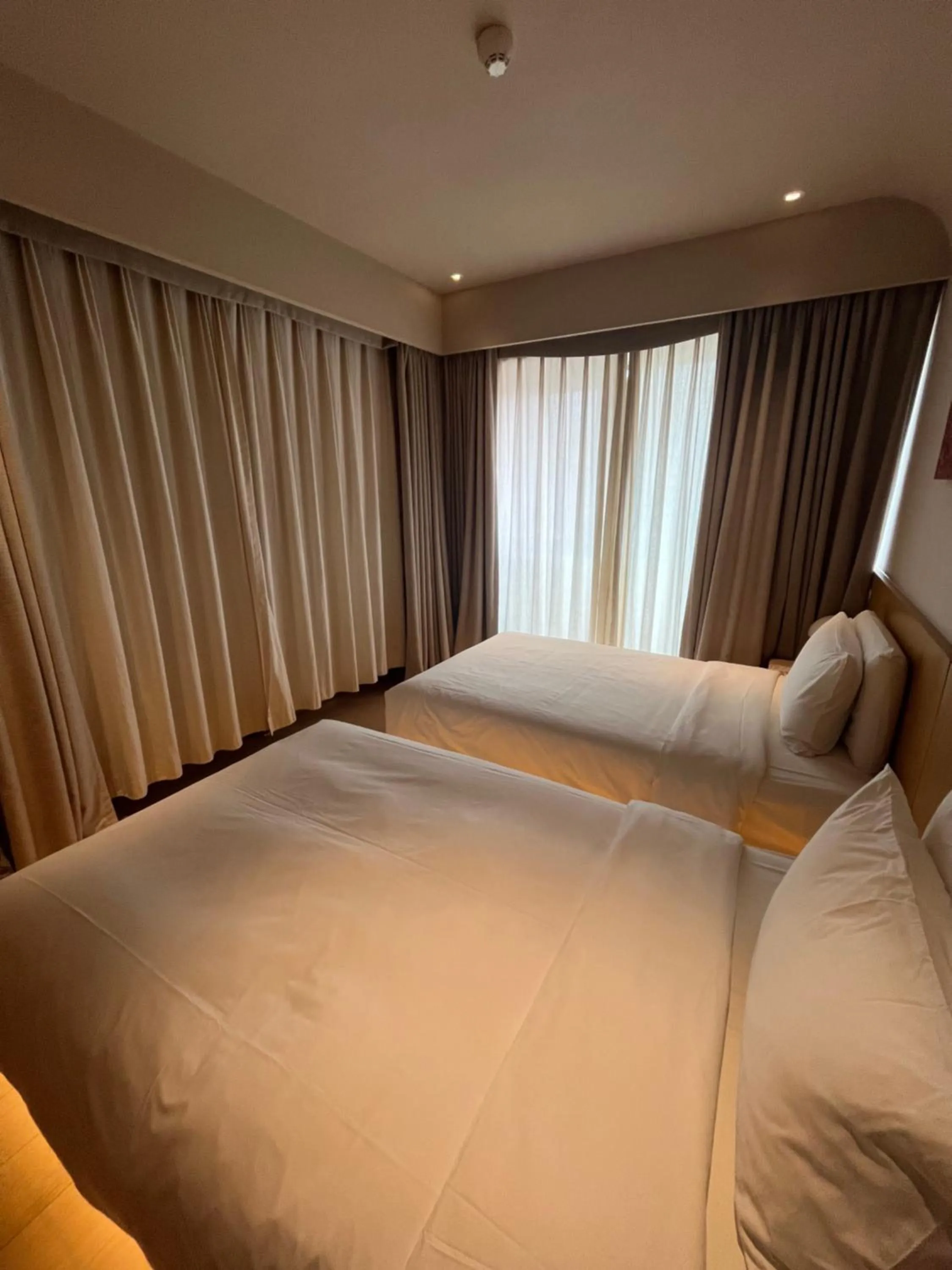 Photo of the whole room, Bed in Atour S Hotel Beijing Guomao CBD - FunsCenter