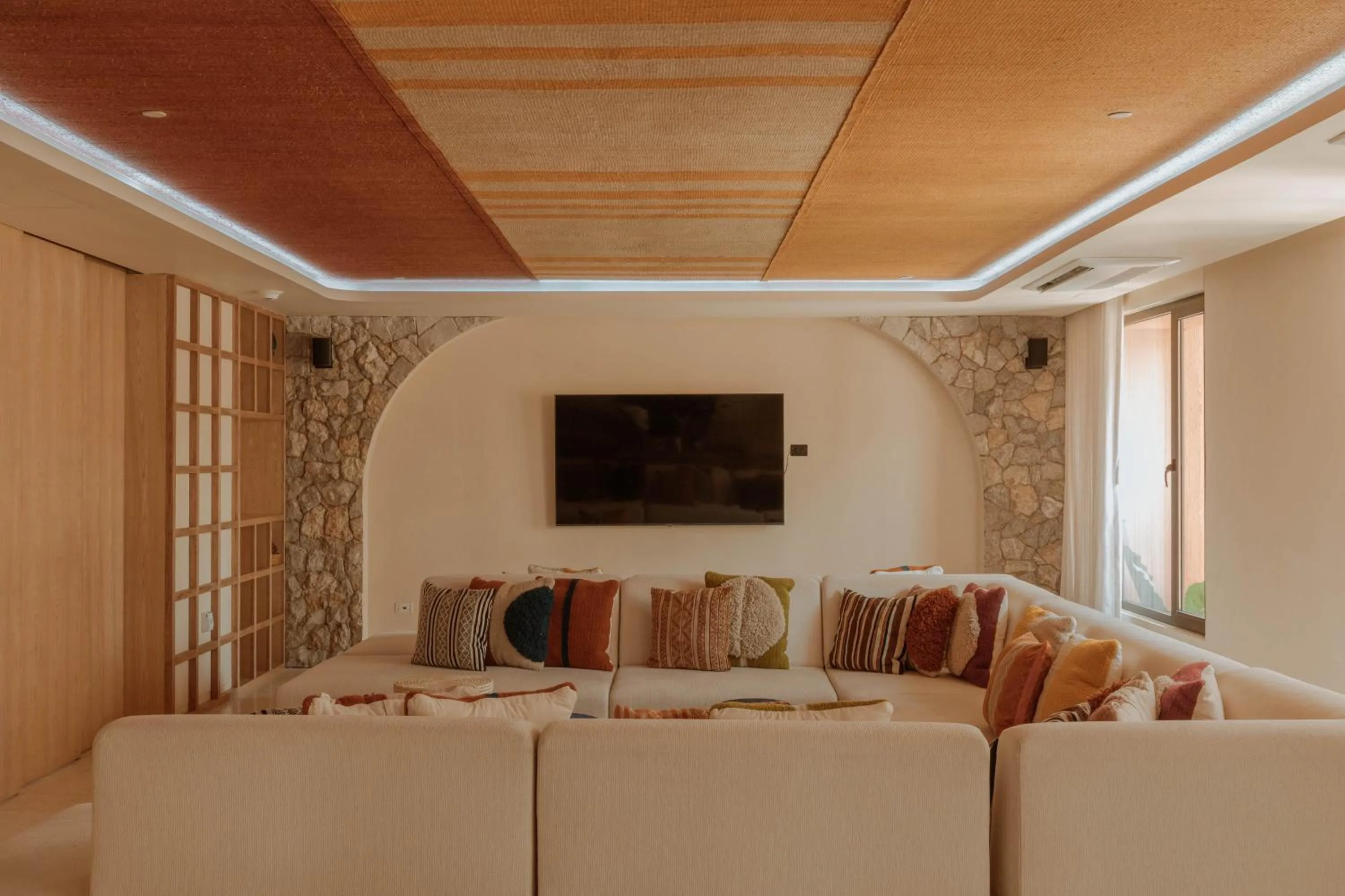 Communal lounge/ TV room in Osh Hotel Cartagena