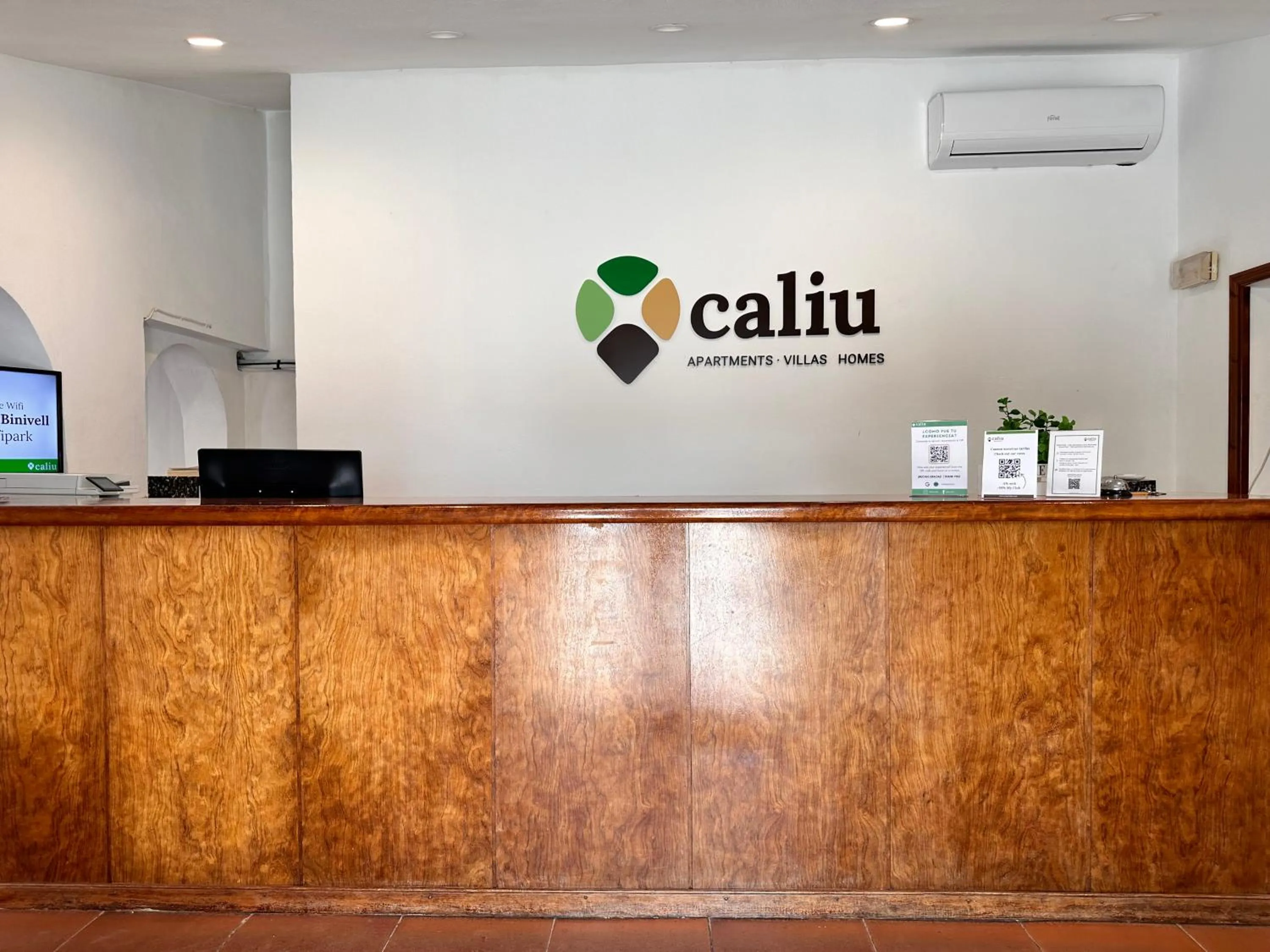 Lobby or reception in Binivell Park - Caliu Apartments