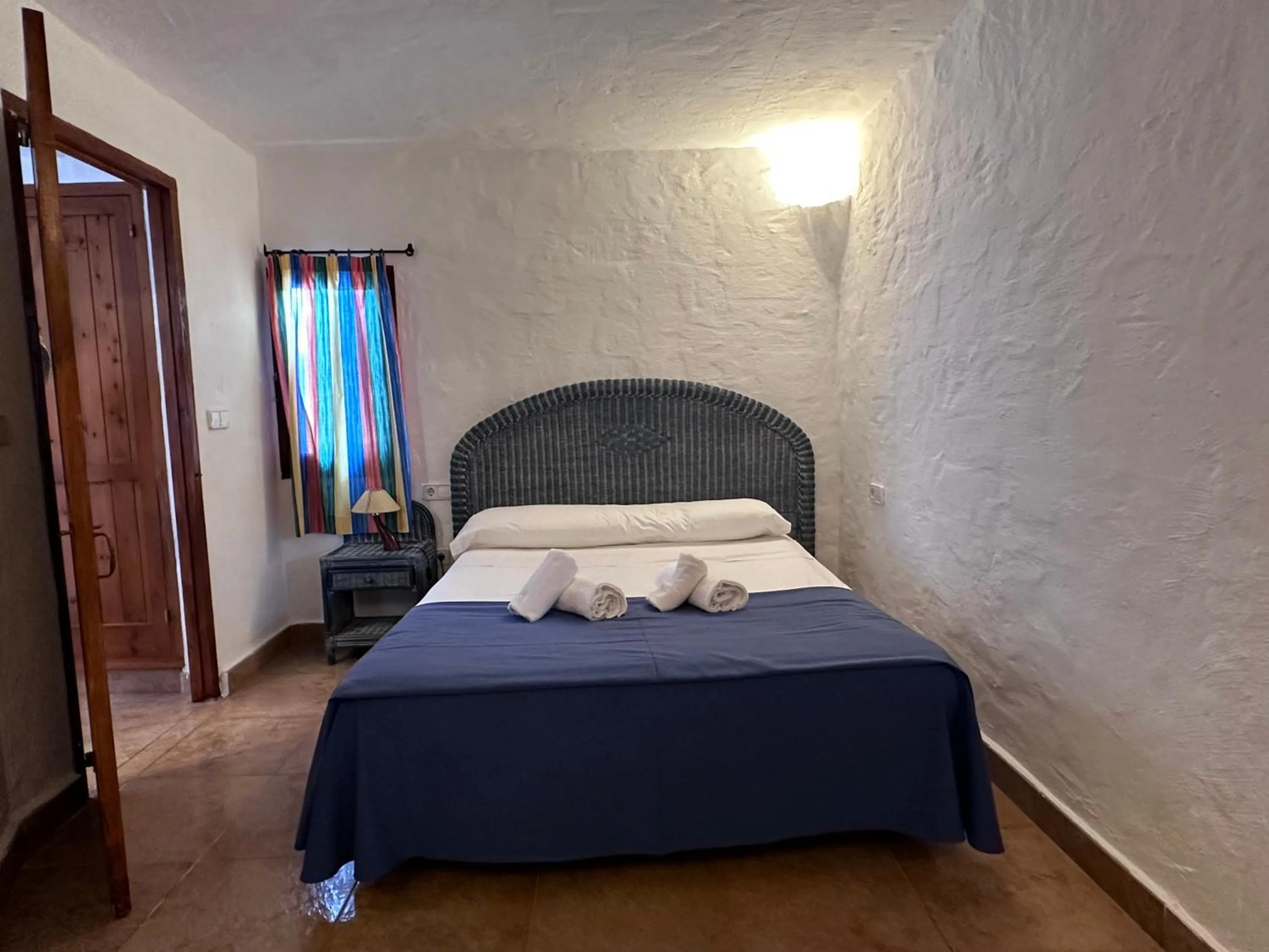 Photo of the whole room, Bed in Binivell Park - Caliu Apartments