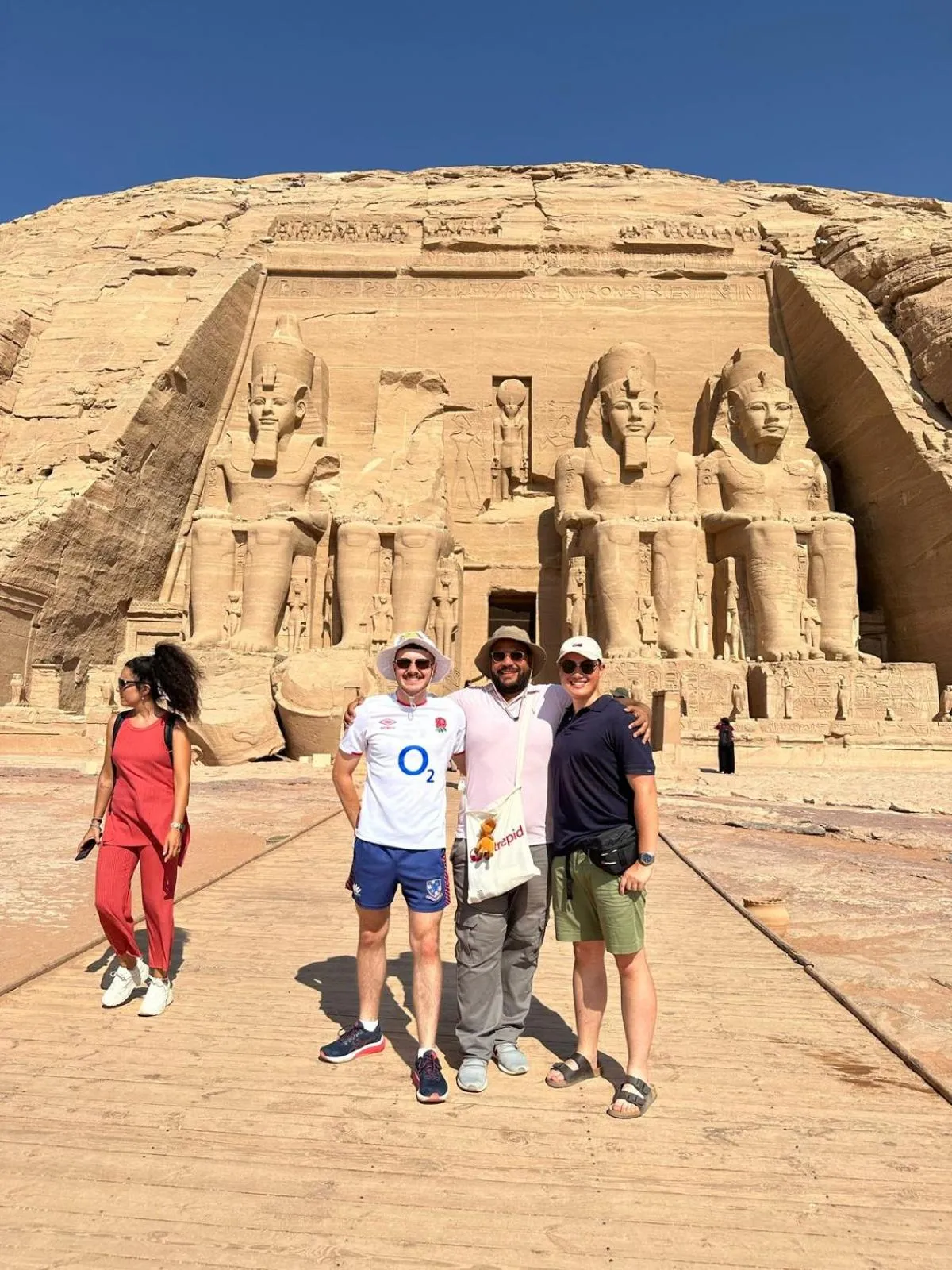 Property building in PR Pyramids Inn