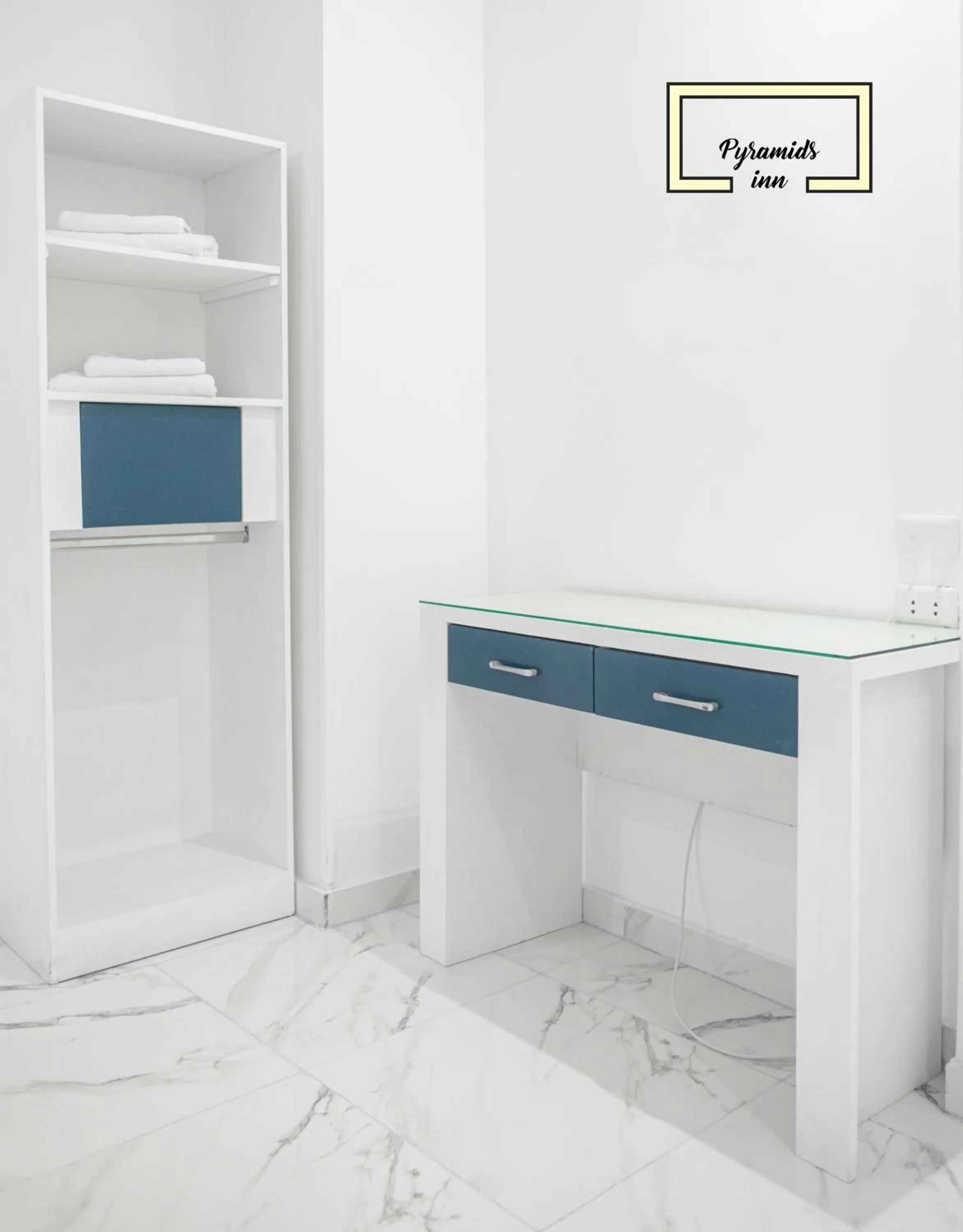 hair dresser in PR Pyramids Inn