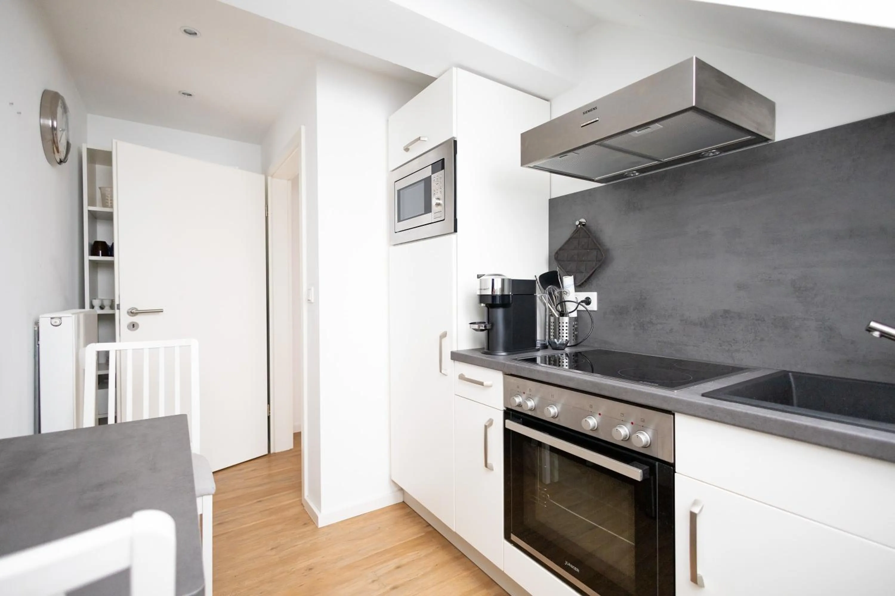 Kitchen or kitchenette in Ko-Living - urbanes Apartment am Zoo