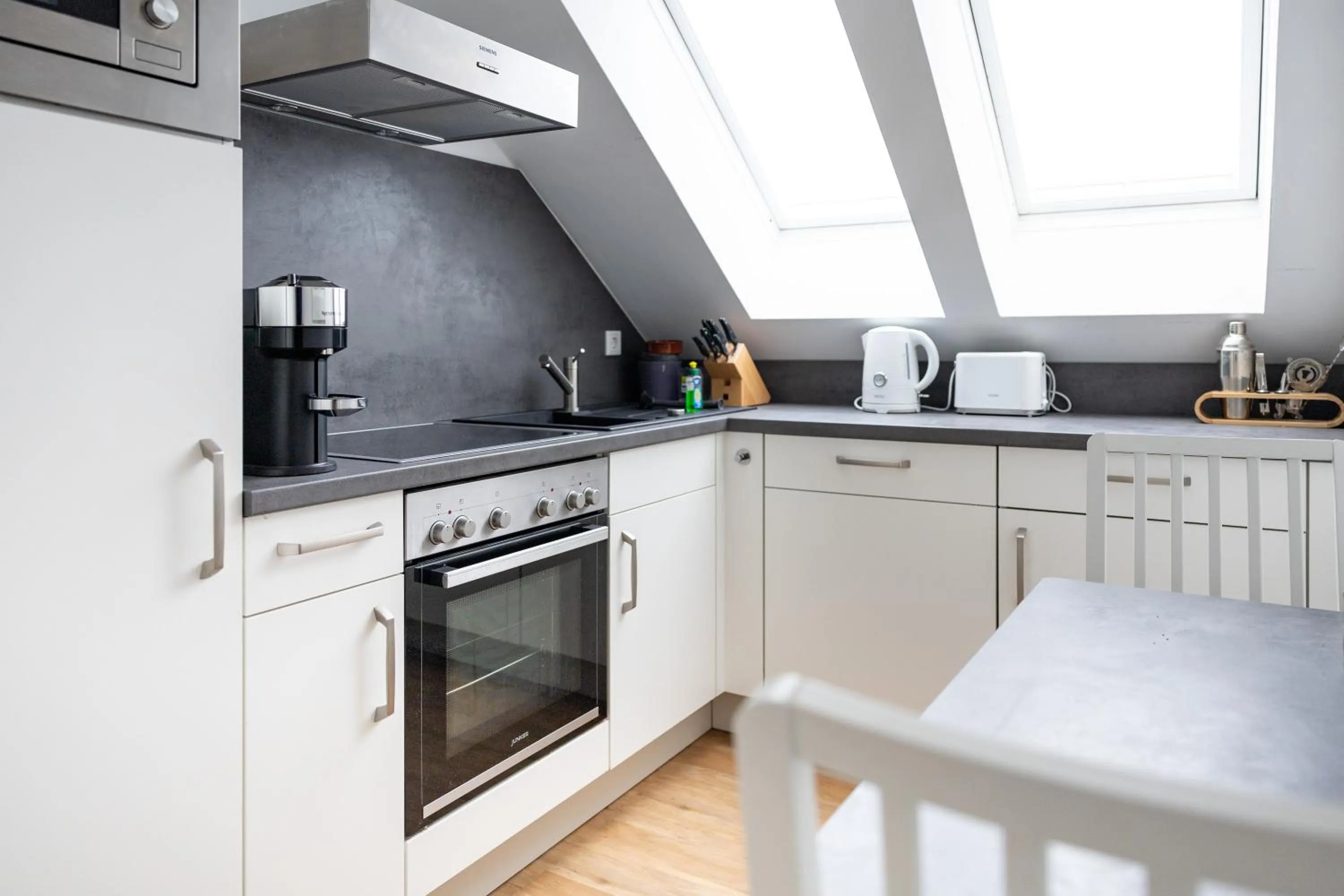 Kitchen or kitchenette in Ko-Living - urbanes Apartment am Zoo