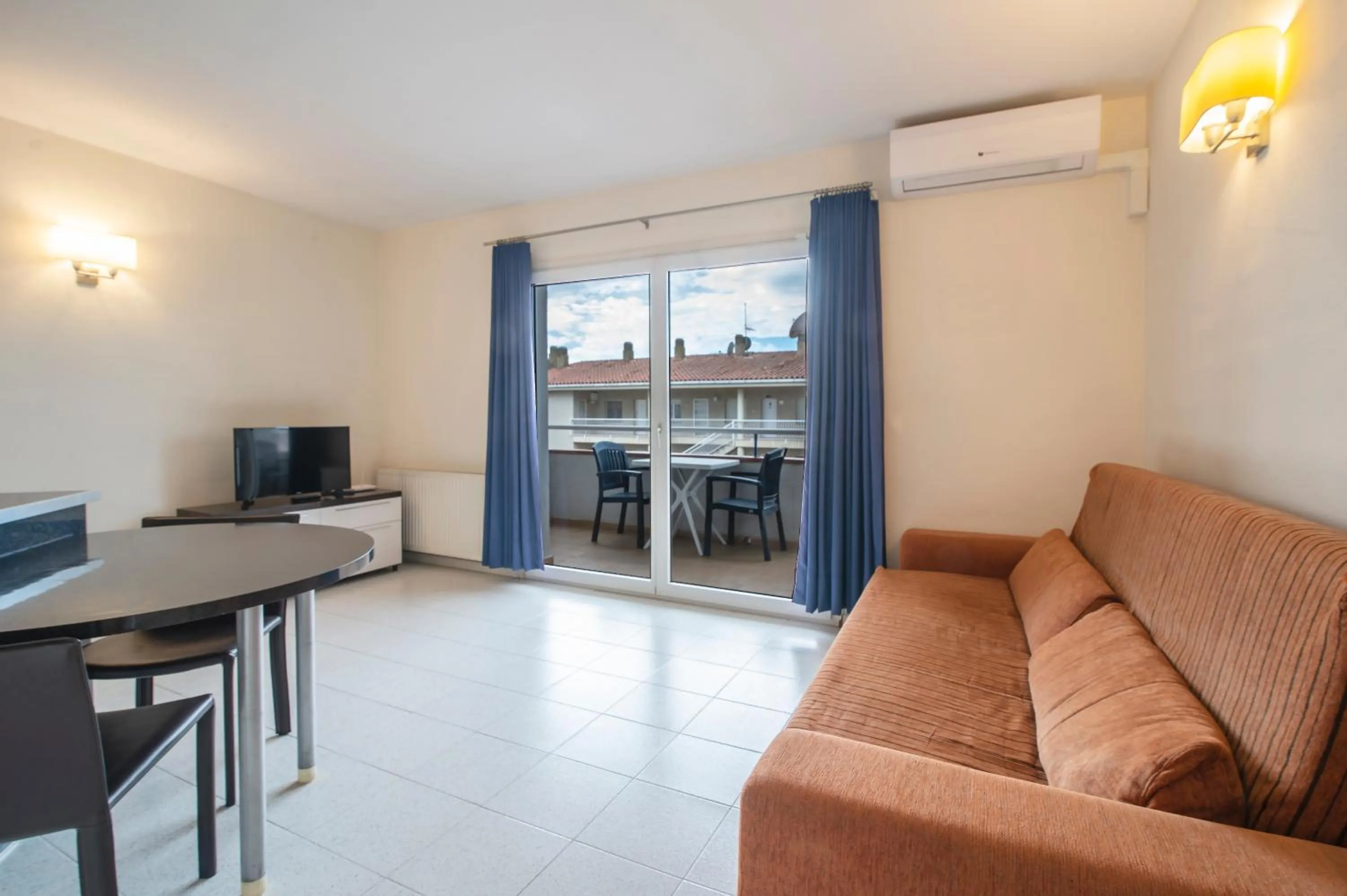 Living room in Apartamentos Empuriabrava Maurici Park