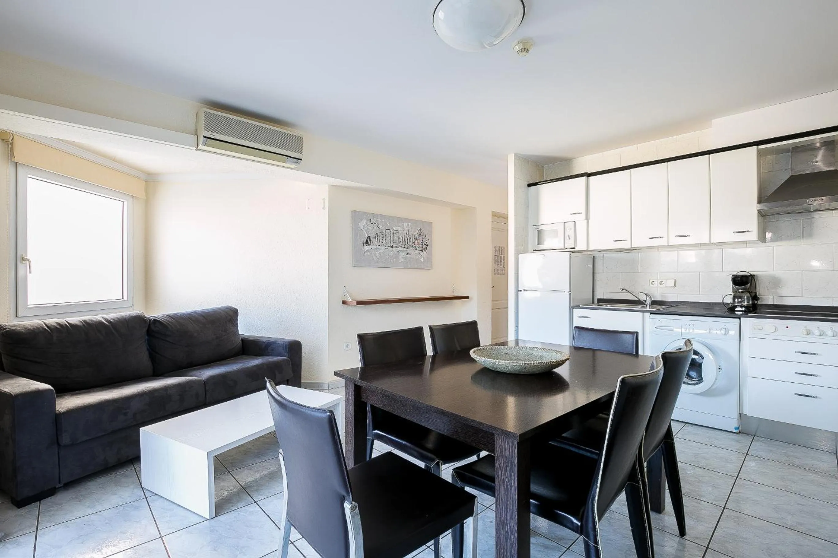 Kitchen or kitchenette in Apartamentos Empuriabrava Maurici Park