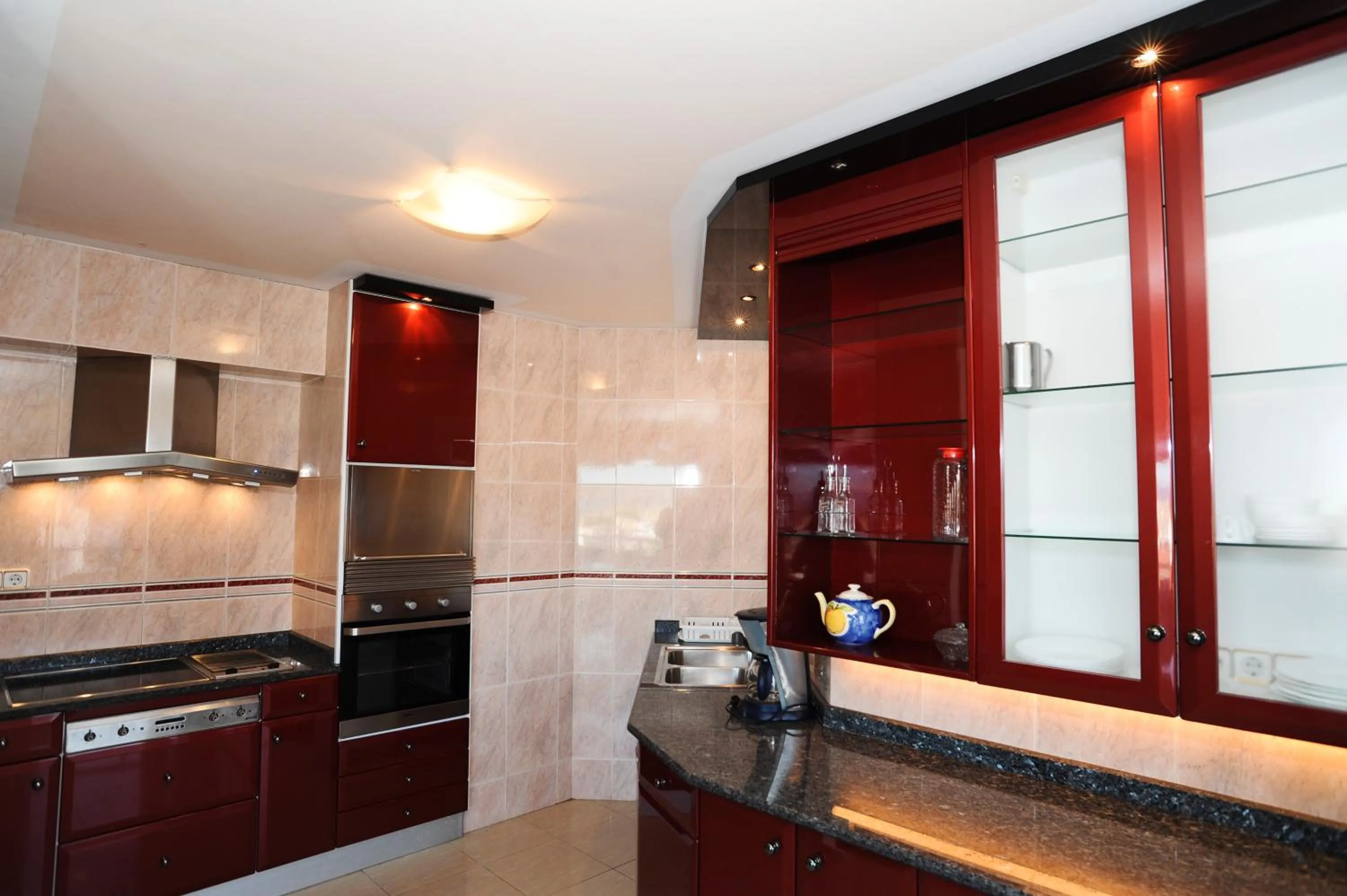 Kitchen or kitchenette in Apartamentos Empuriabrava Maurici Park