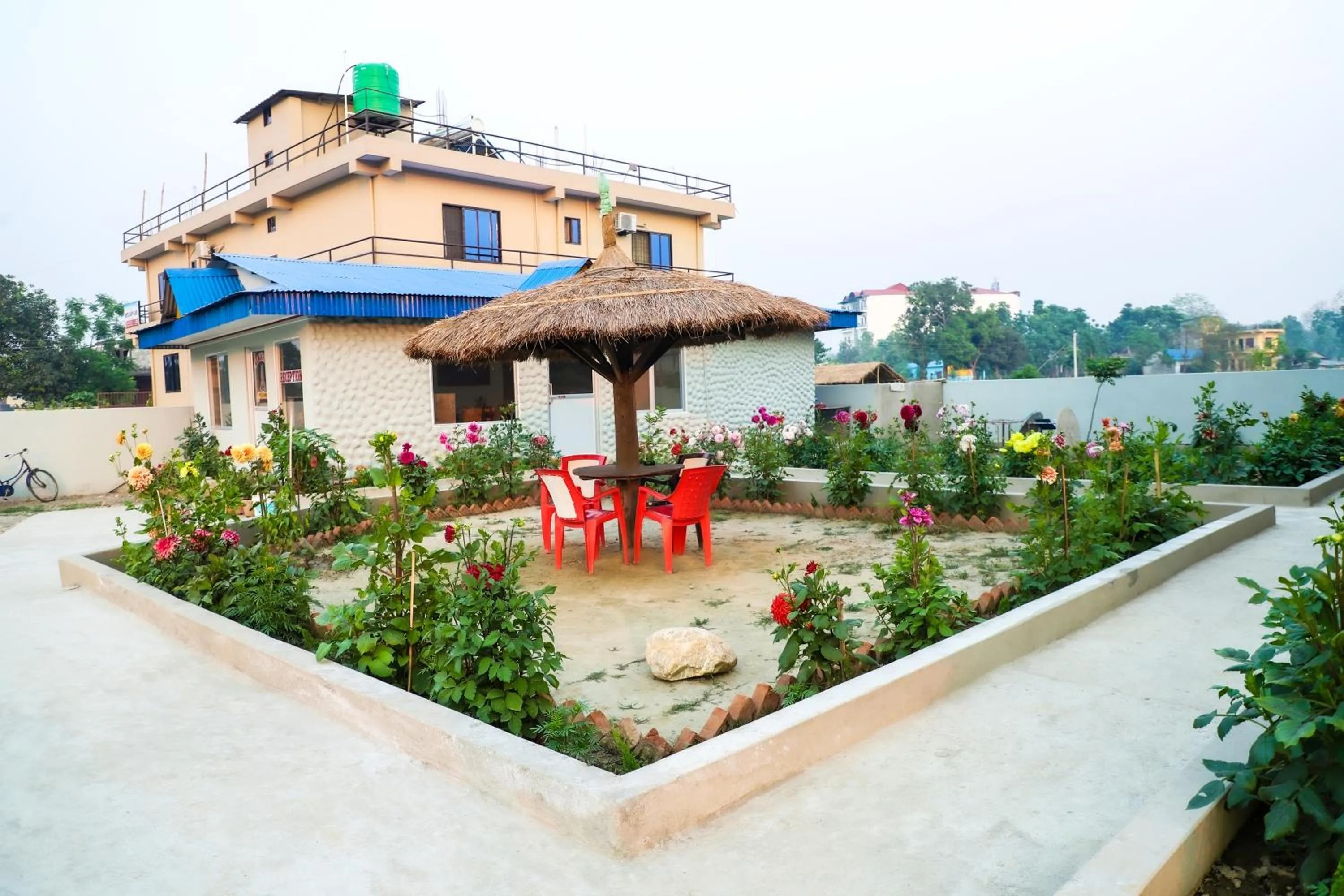 Property building in Hotel Nepal Inn Sauraha