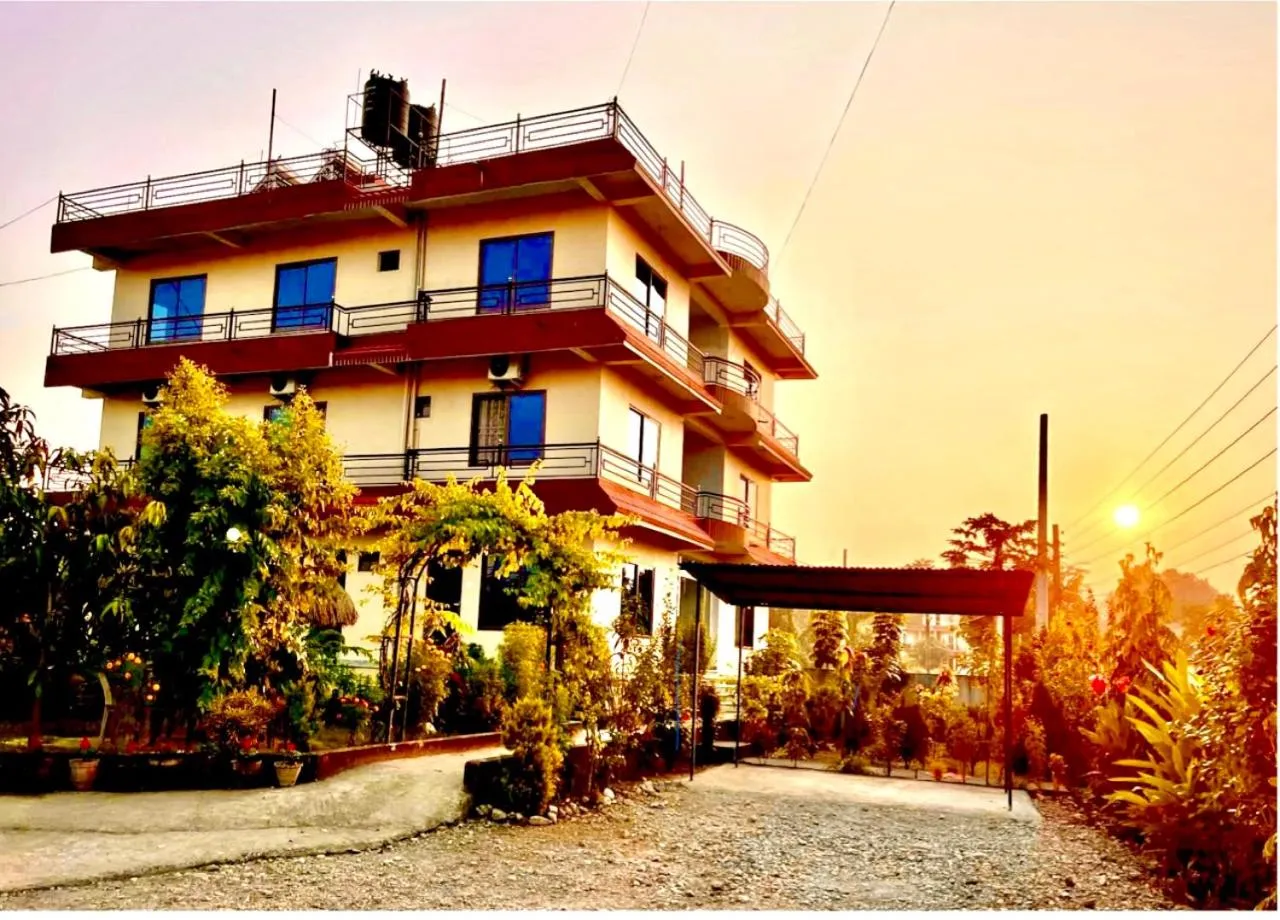 Property building in Hotel Nepal Inn Sauraha