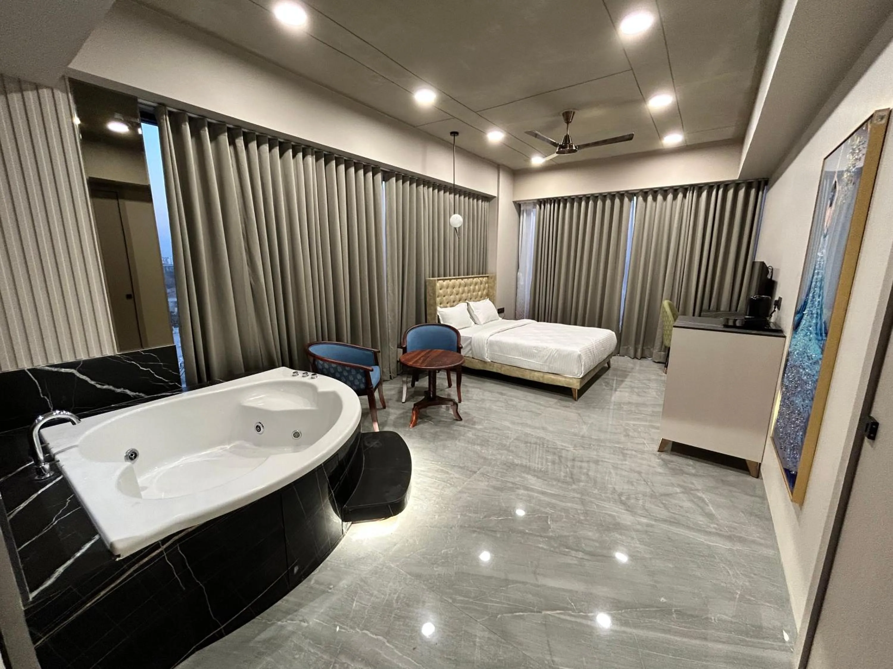 Bedroom, Bed in Apricot Motera