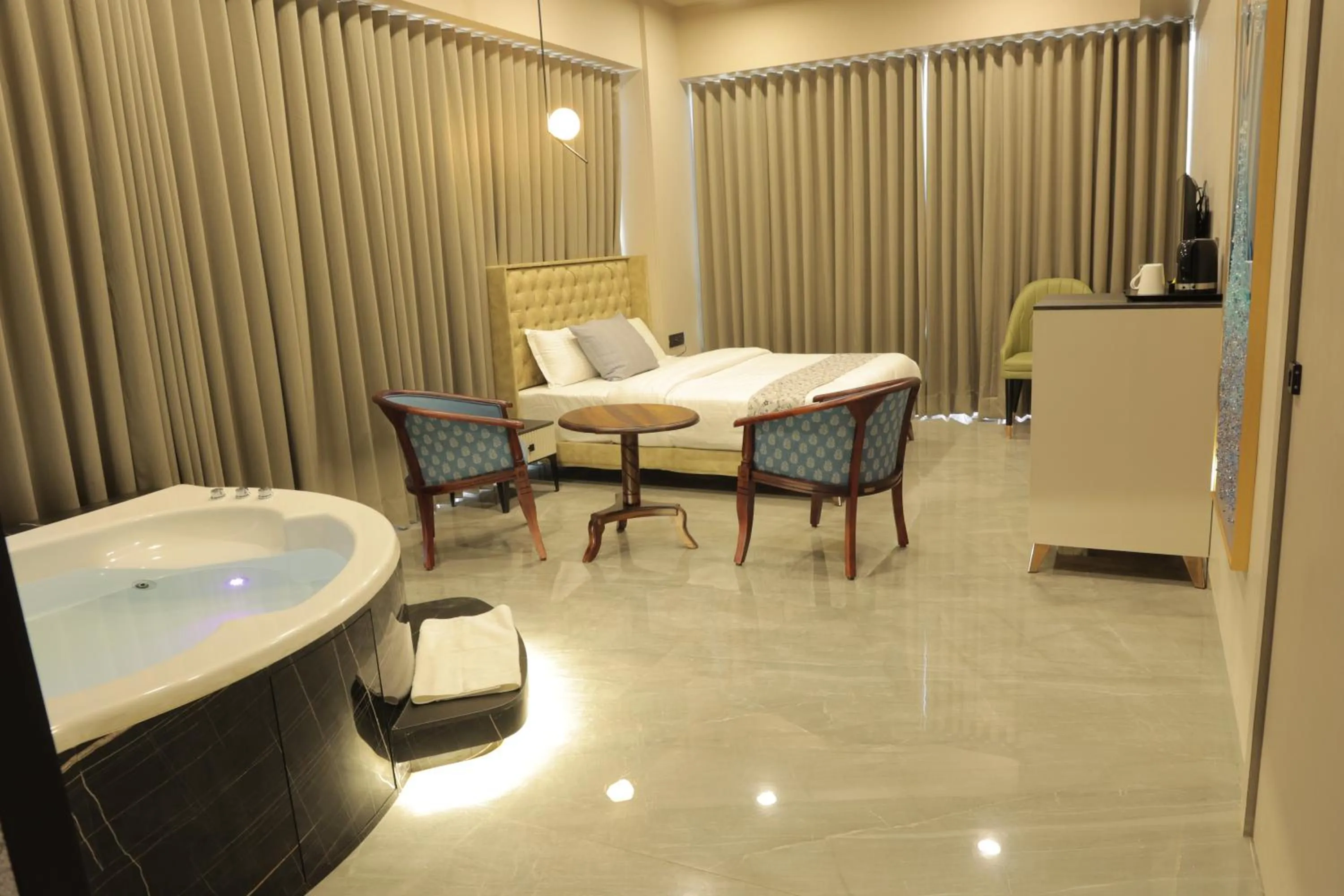 Bedroom in Apricot Motera