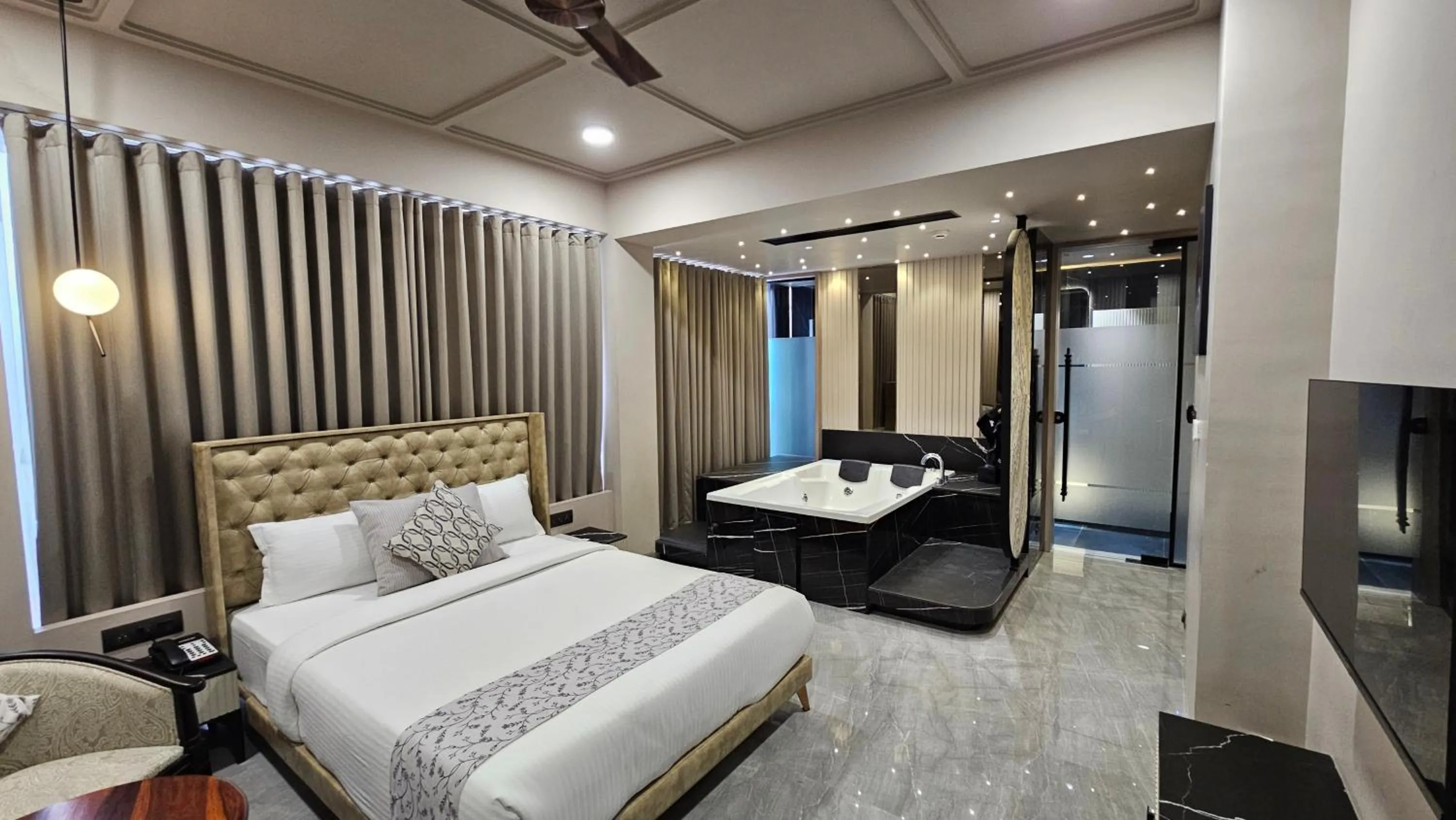 Bed in Apricot Motera