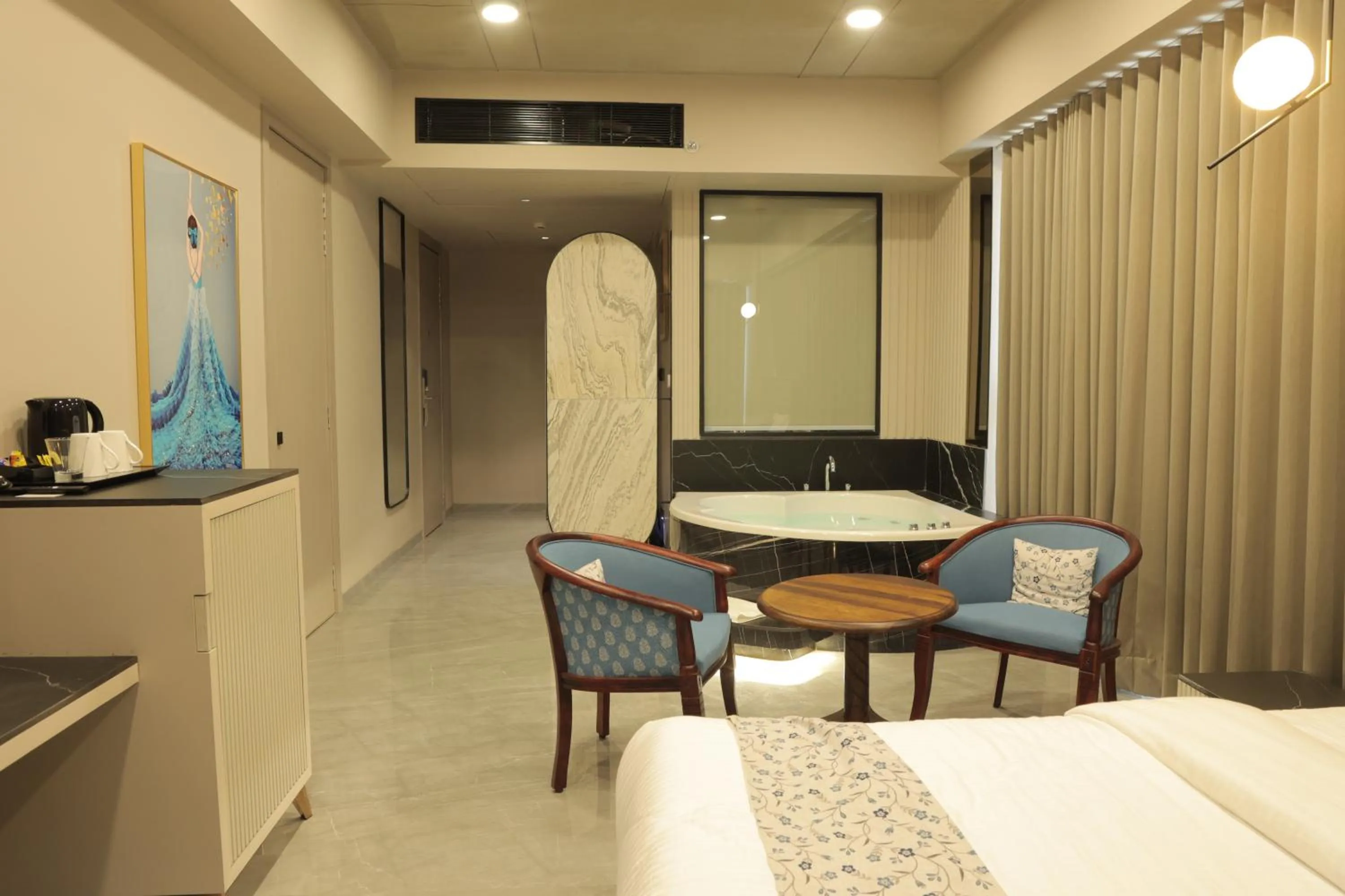 room service, Bed in Apricot Motera