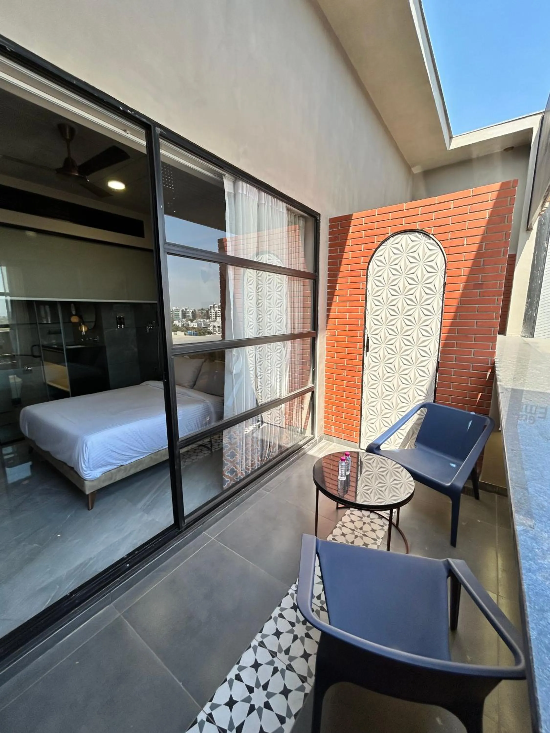 Bedroom, Bed in Apricot Motera