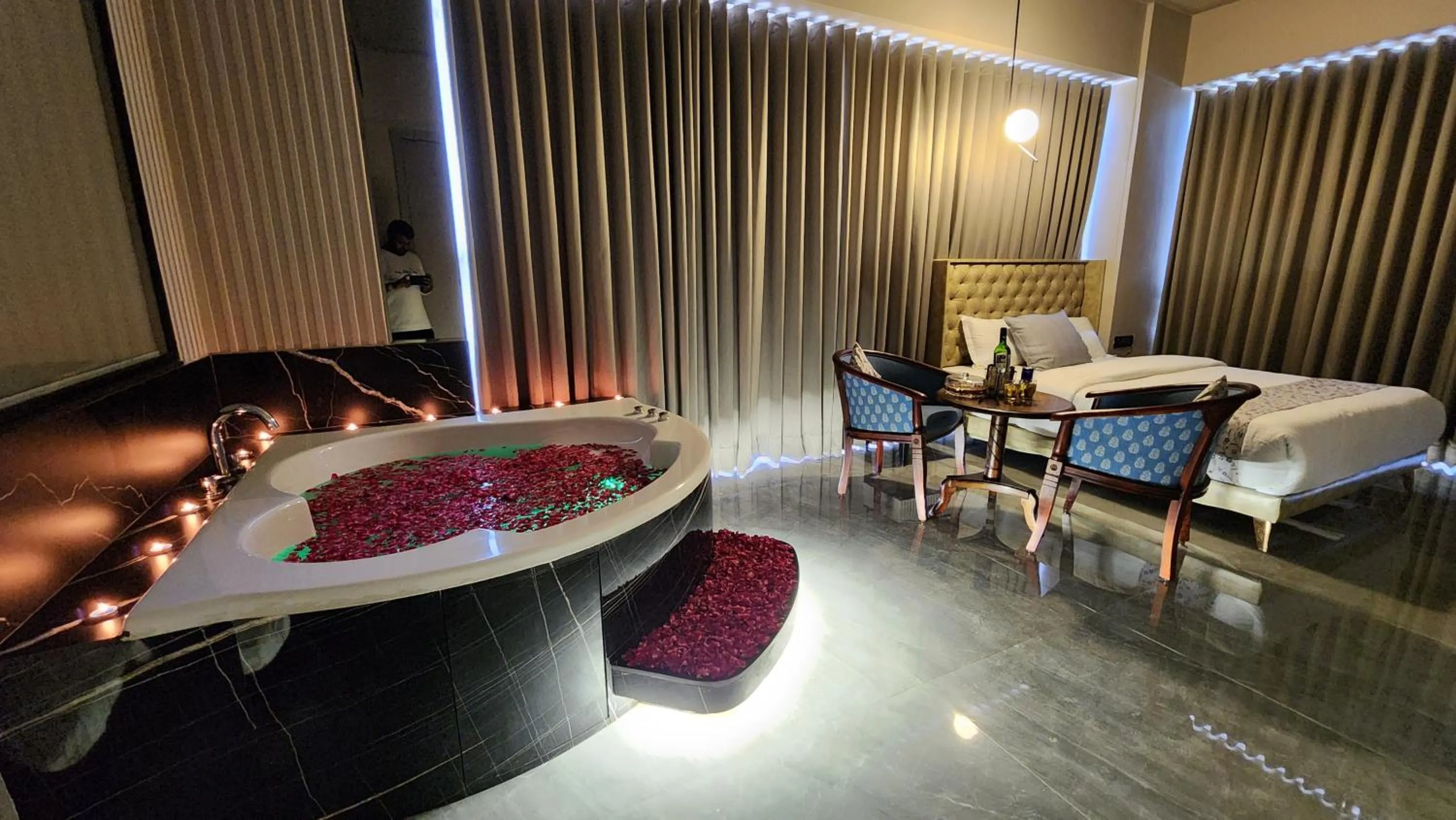 room service in Apricot Motera