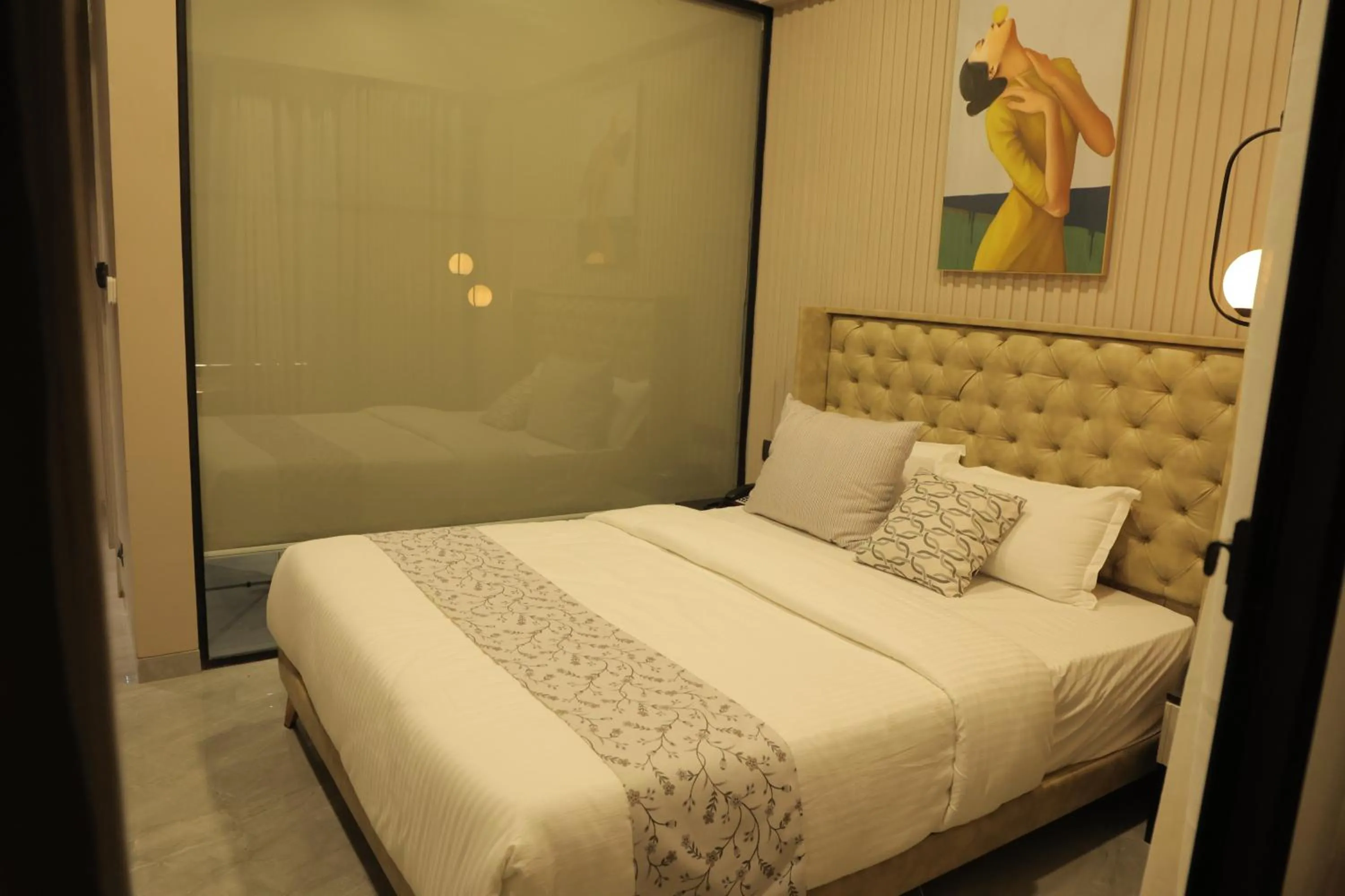 Bed in Apricot Motera