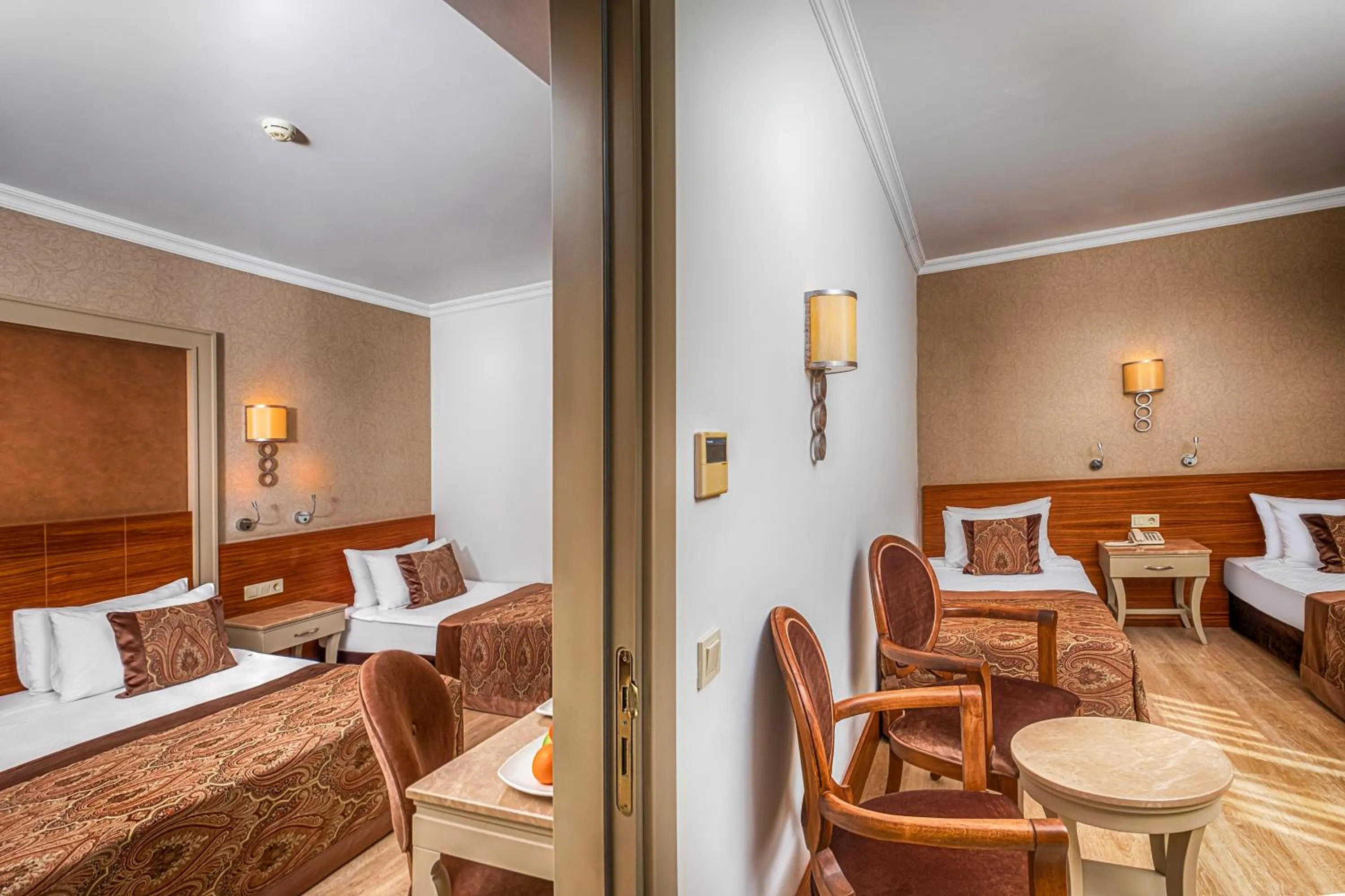 Bed in WELL PALACE SIDE