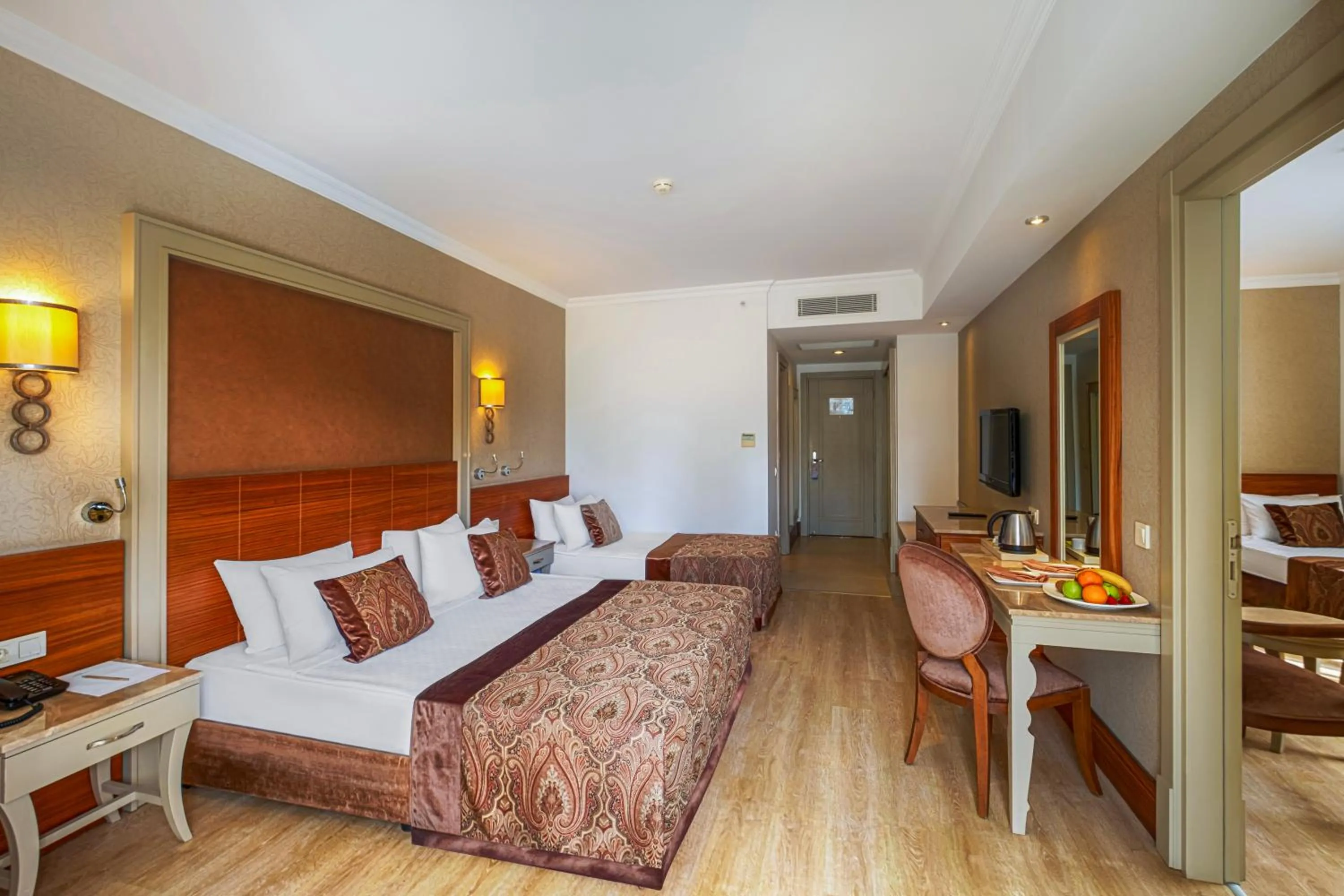 Bed in WELL PALACE SIDE