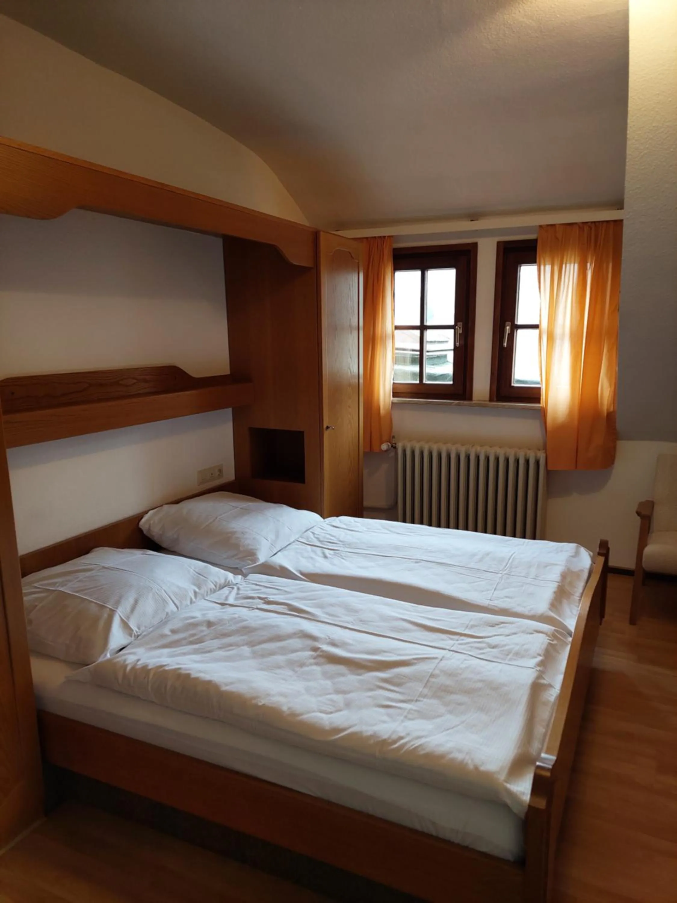 Bedroom, Bed in Gasthaus zur Krone