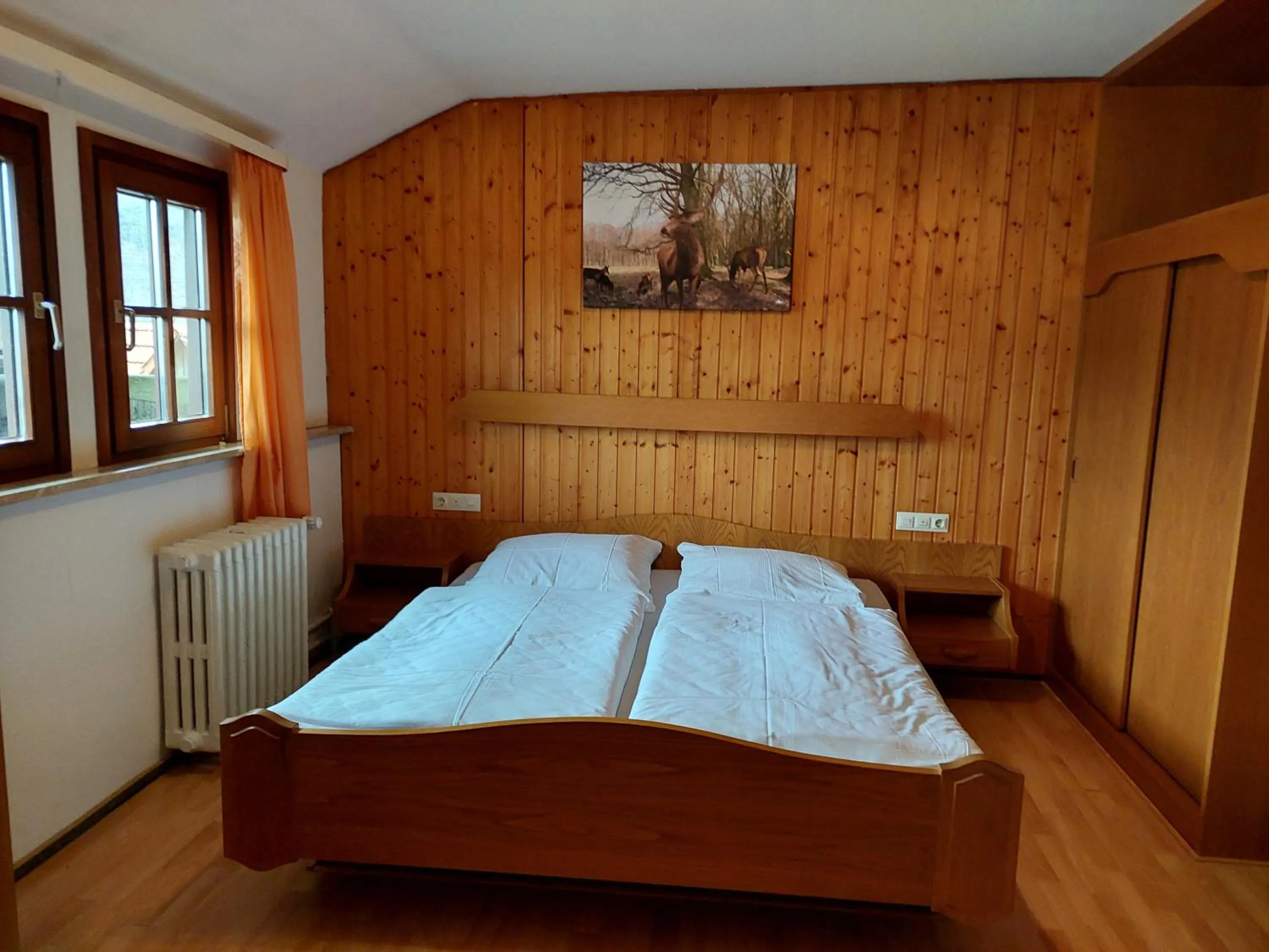 Bedroom, Bed in Gasthaus zur Krone
