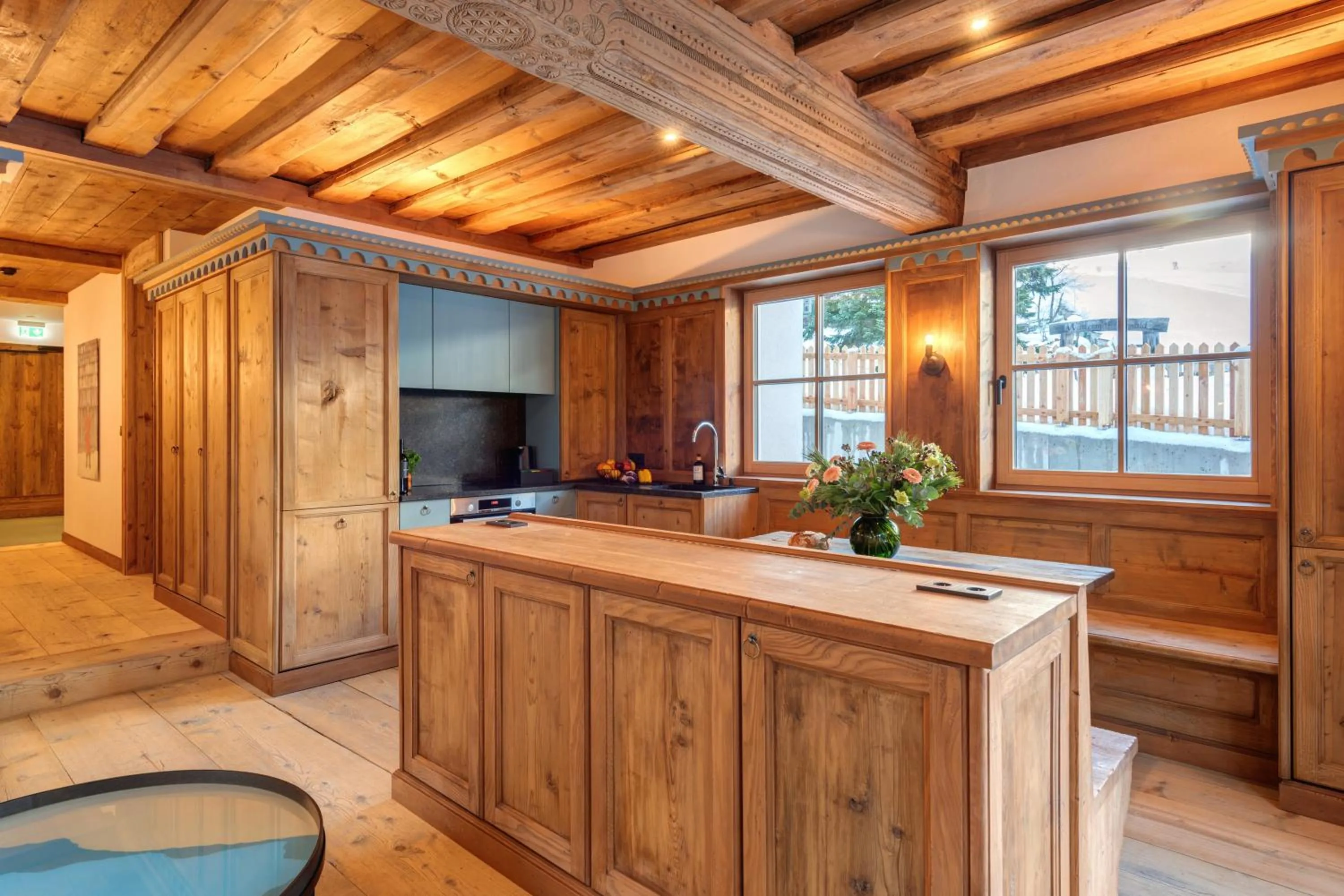 Kitchen or kitchenette in Chalet Marmotta CULM - Luxus Chalet Ski-In Ski-Out