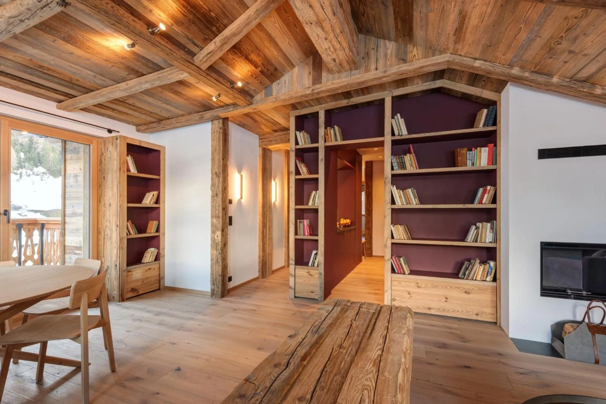 Library in Chalet Marmotta CULM - Luxus Chalet Ski-In Ski-Out