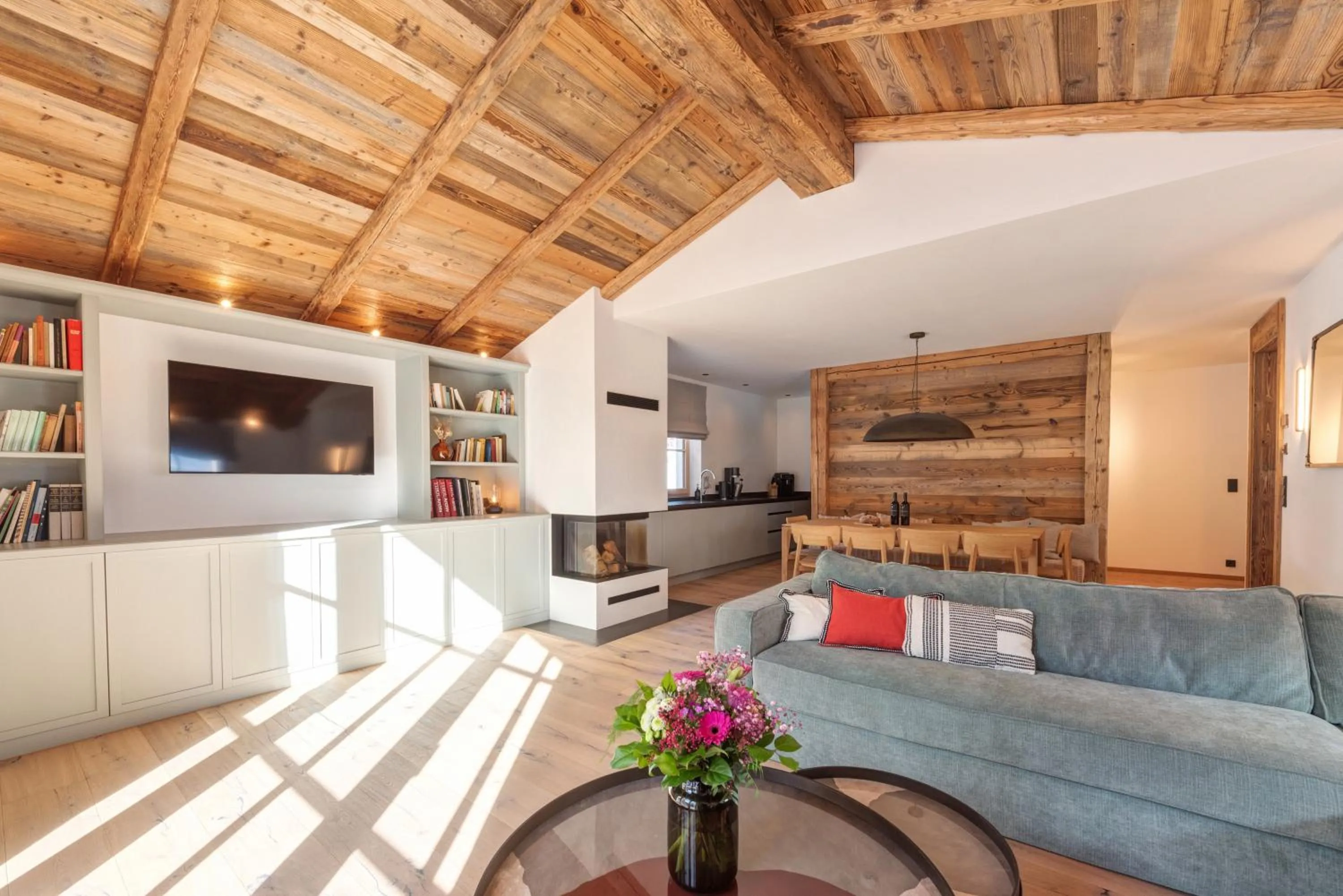 Kitchen or kitchenette in Chalet Marmotta CULM - Luxus Chalet Ski-In Ski-Out
