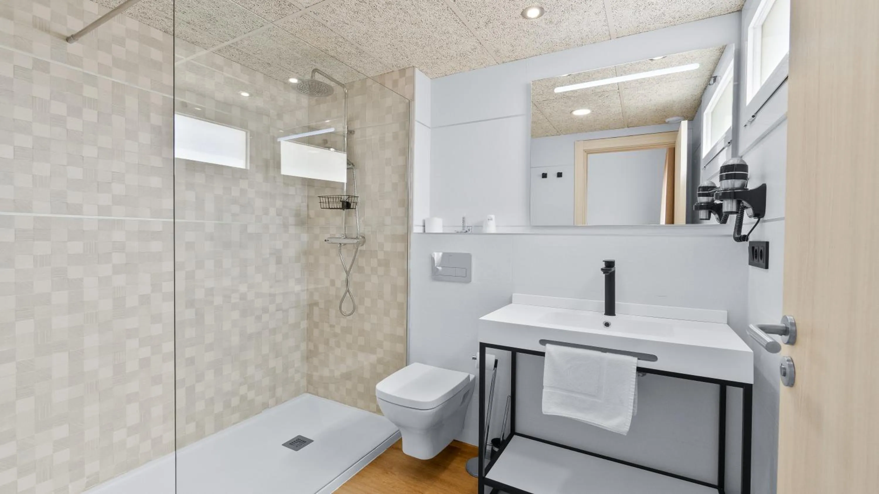 Shower in Hotel Costa Brava