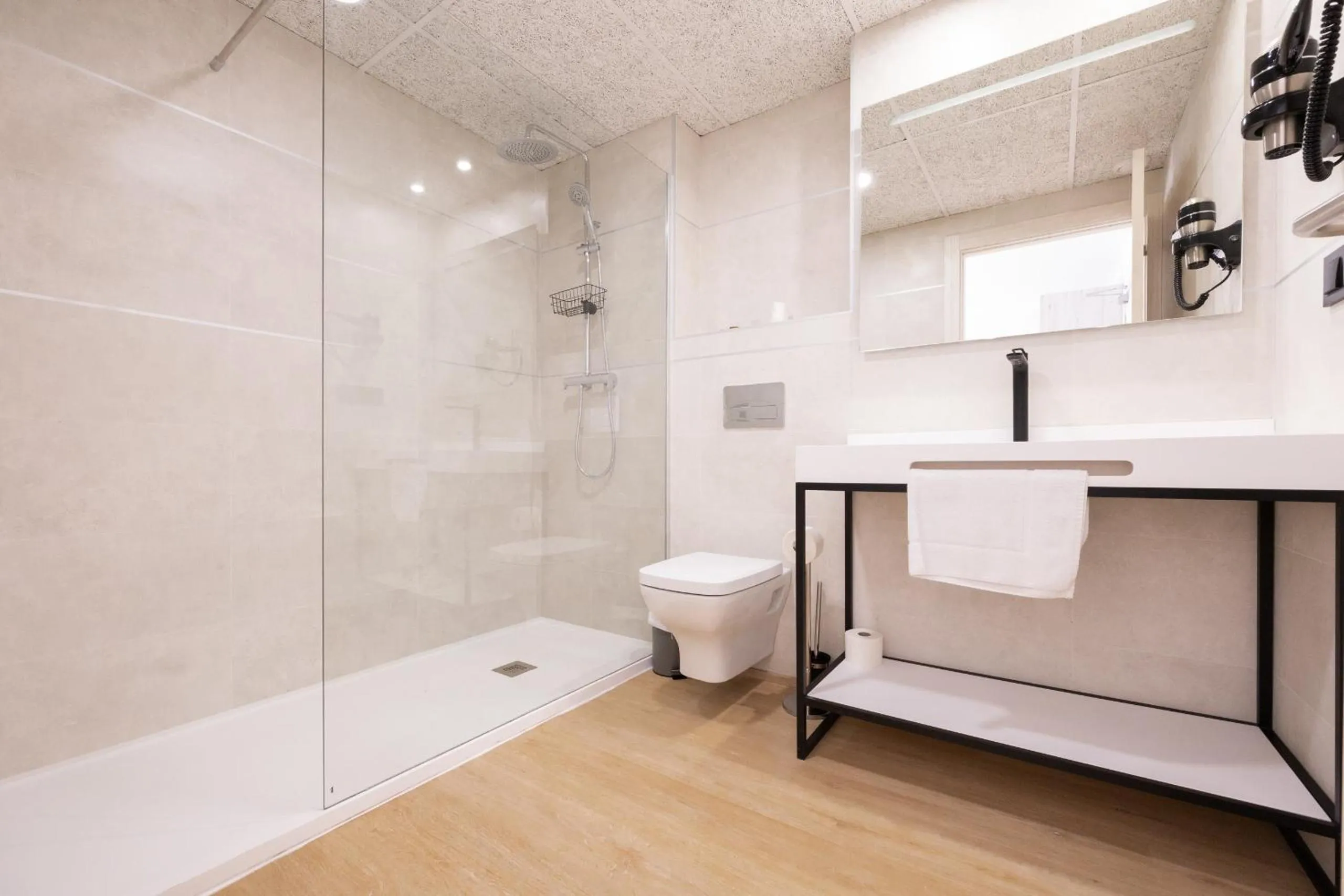 Shower in Hotel Costa Brava