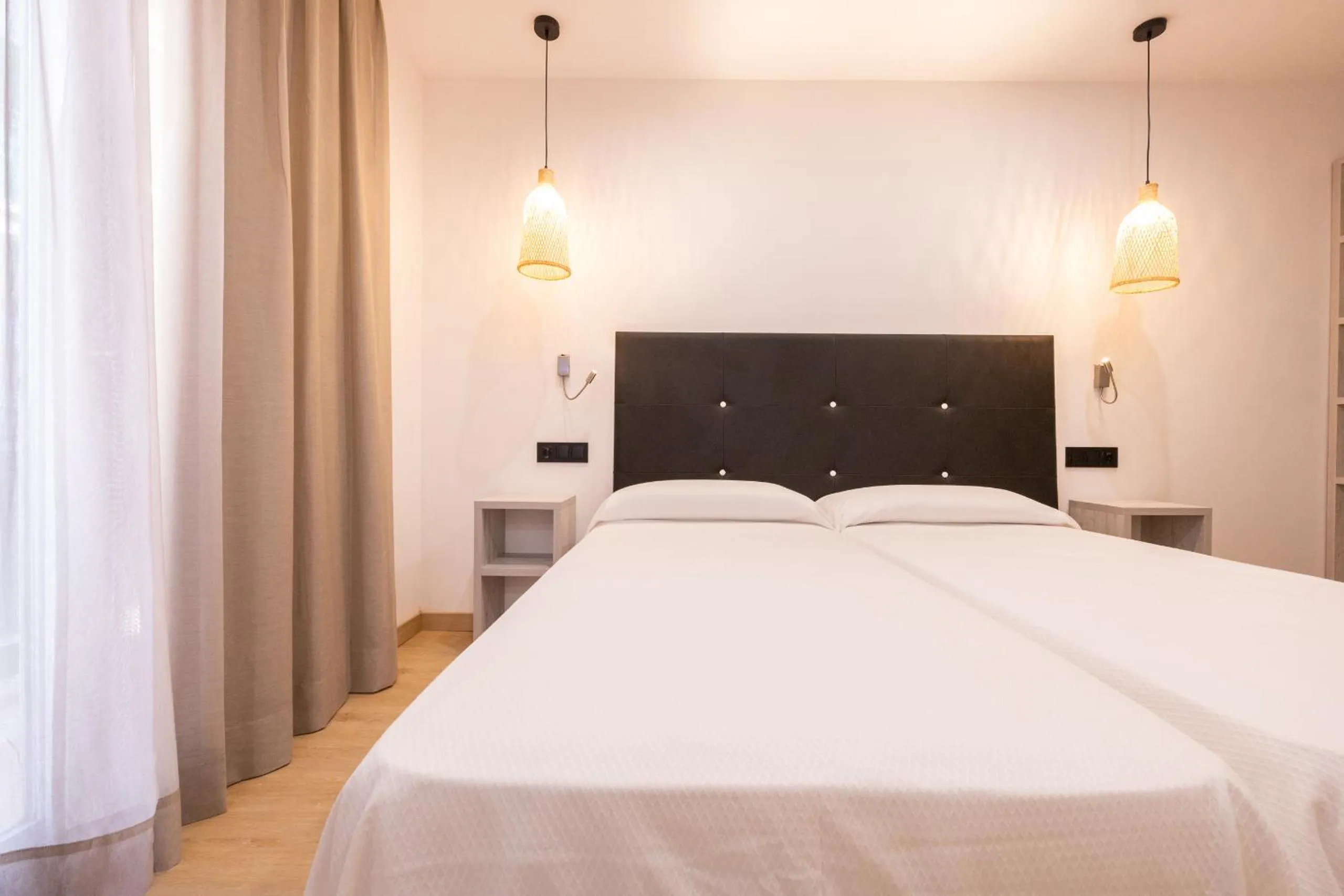 Bedroom, Bed in Hotel Costa Brava