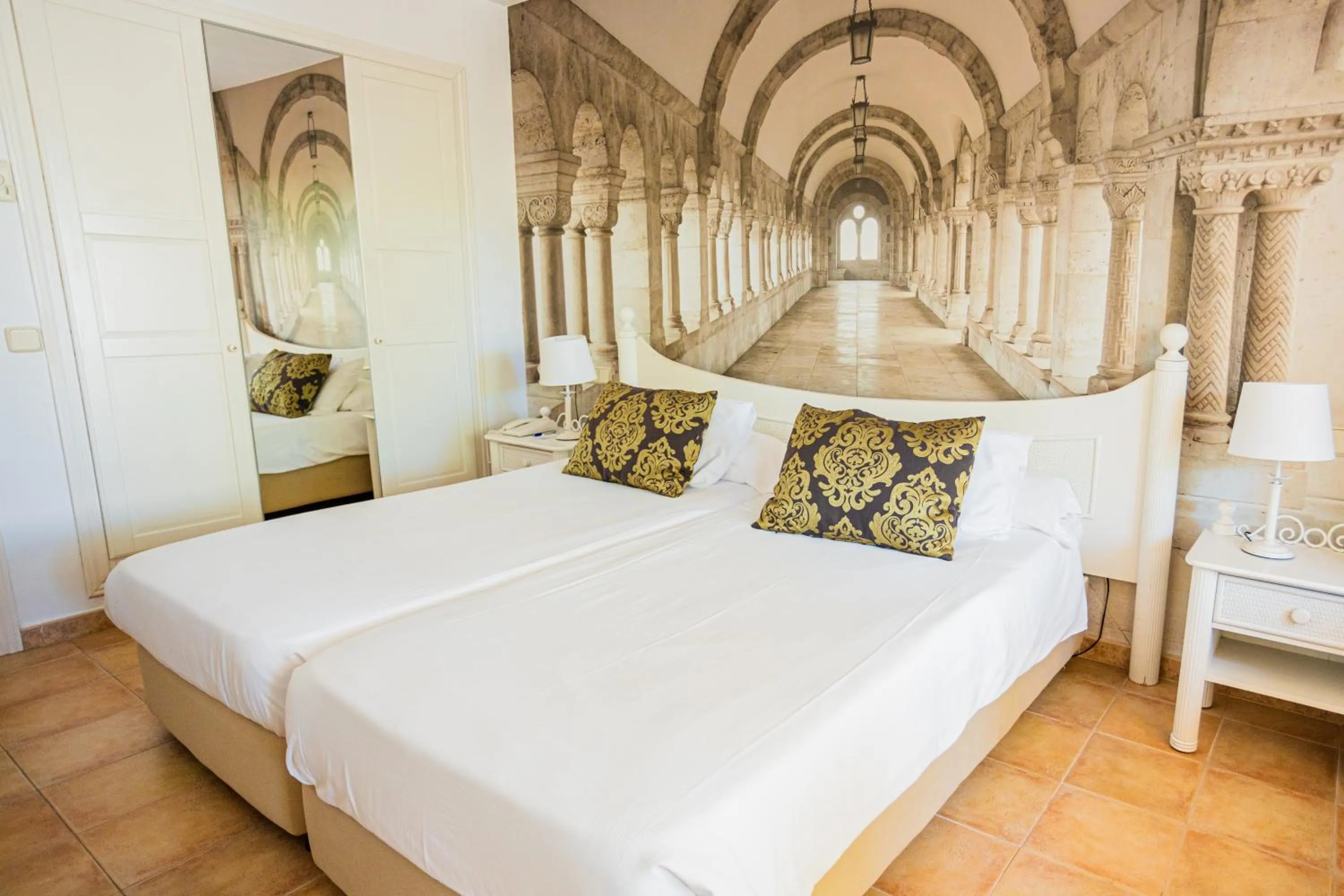 Bed in Lago Garden Apart-Suites & Spa Hotel