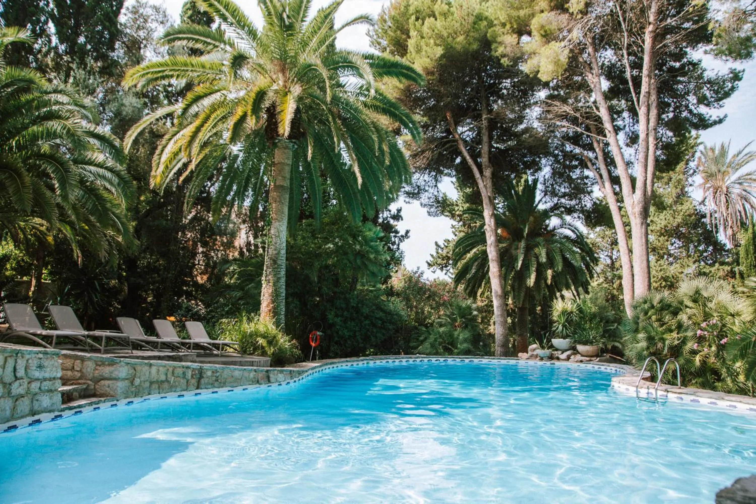 Swimming pool in Lago Garden Apart-Suites & Spa Hotel