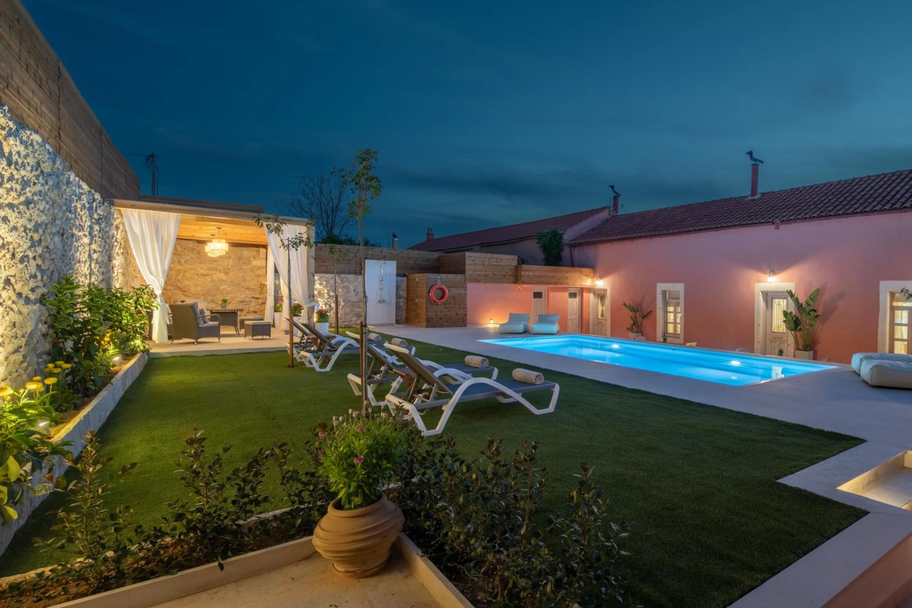 Arhontiko Arhanes Suites