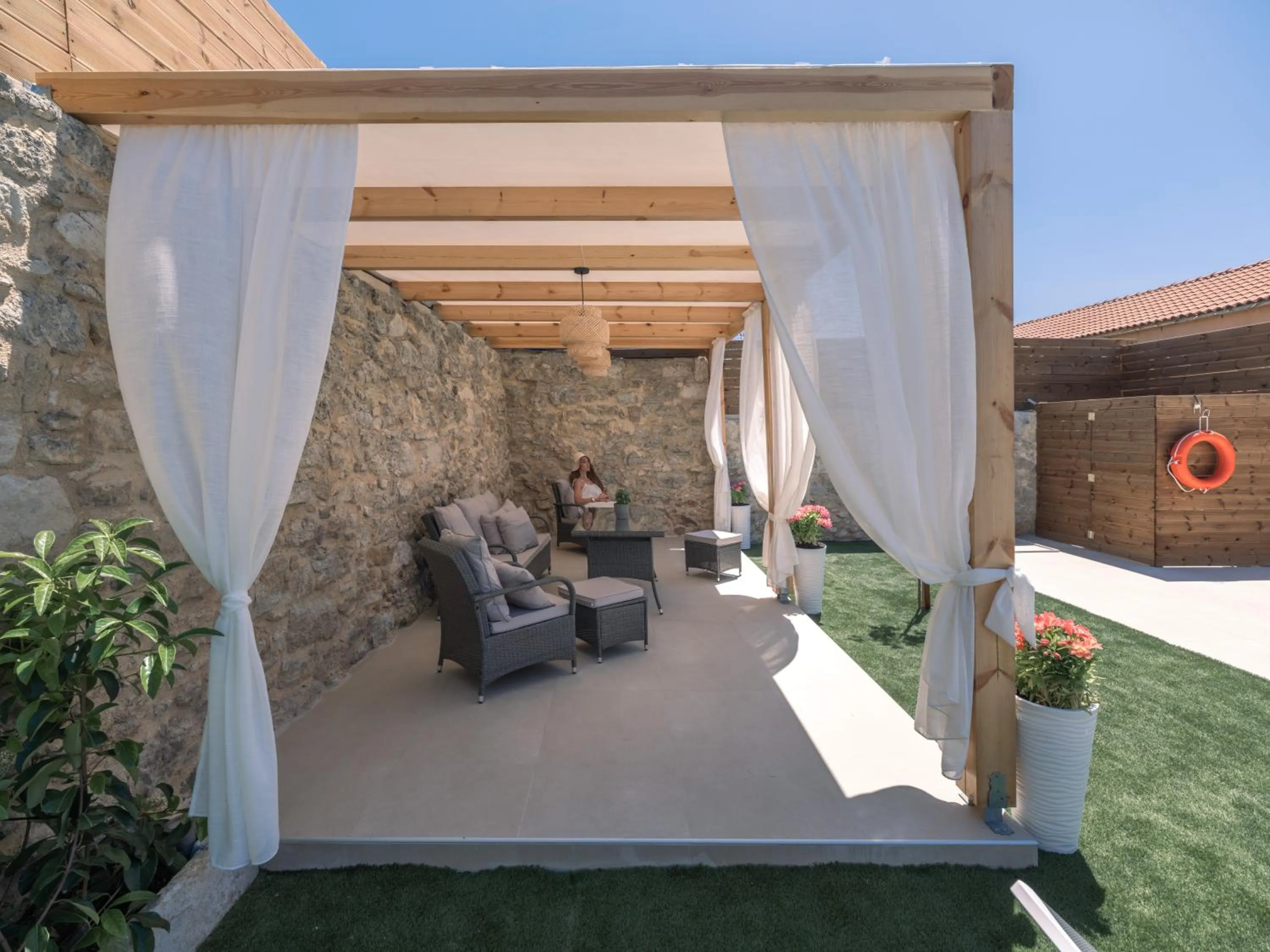 Arhontiko Arhanes Suites