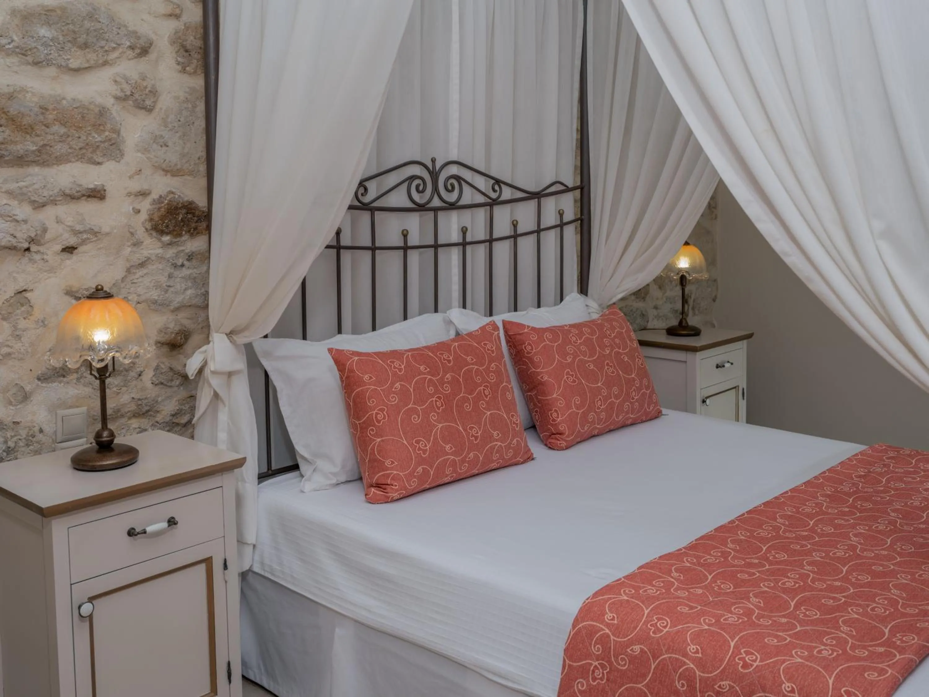 Bedroom, Bed in Arhontiko Arhanes Suites