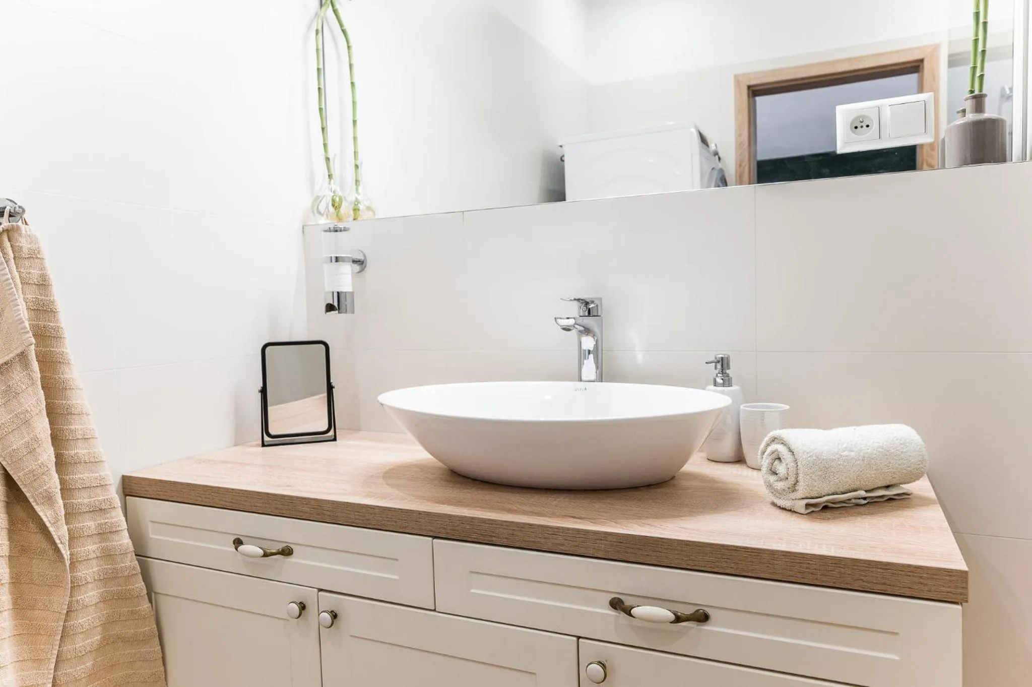 Bathroom in New Spacious Apartment with City View
