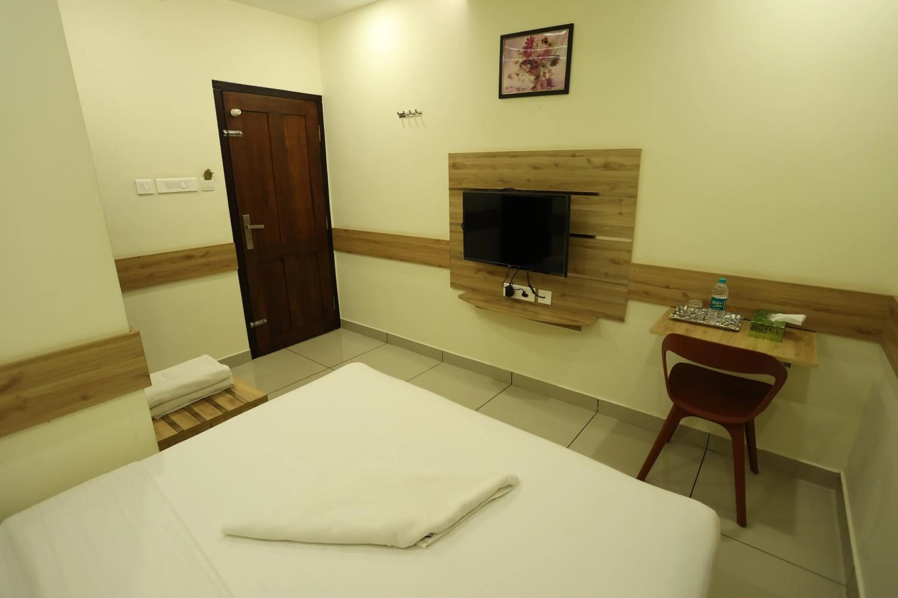 Bed in Balaji Regency Kanhangad