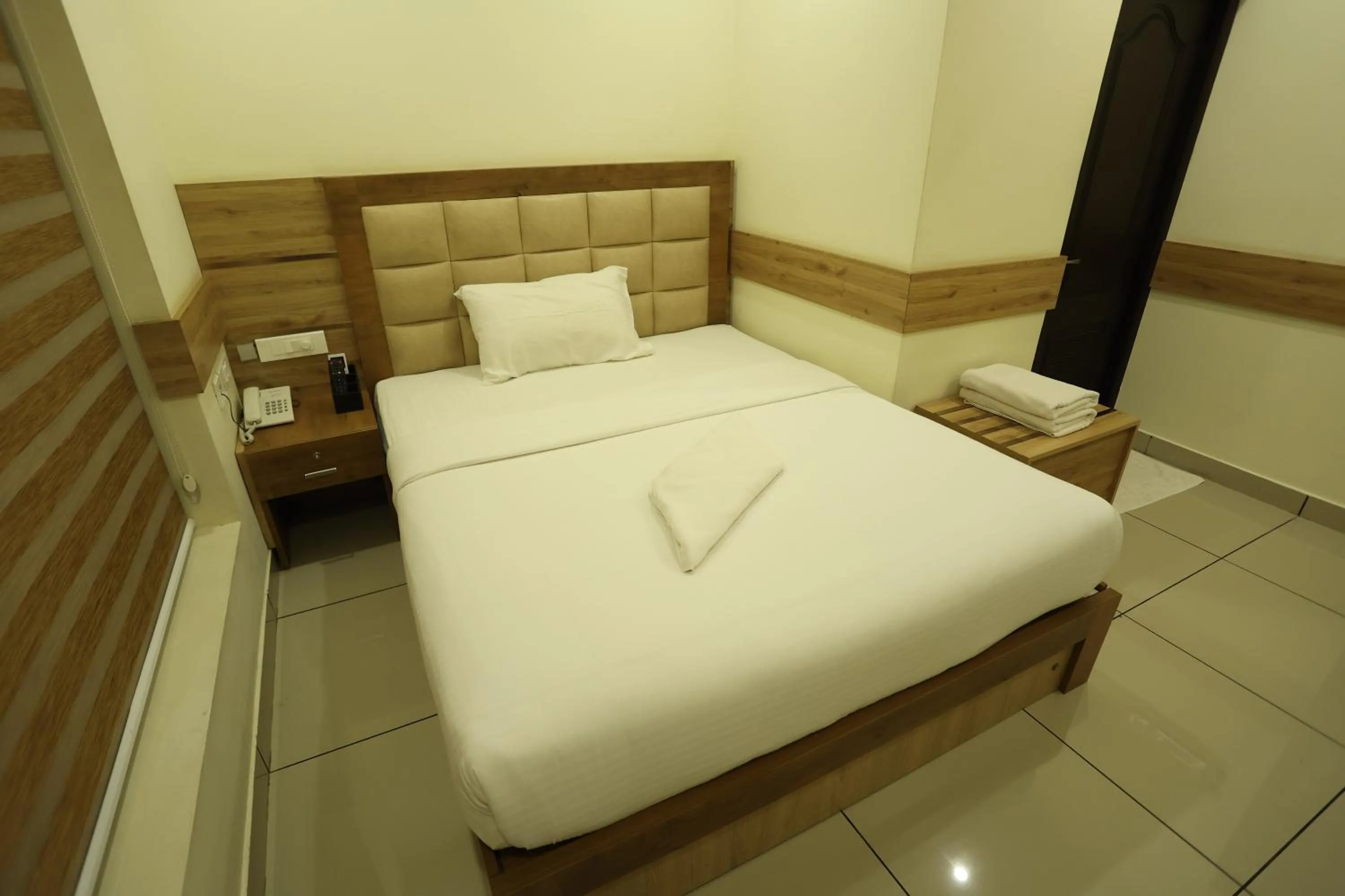 Bed in Balaji Regency Kanhangad