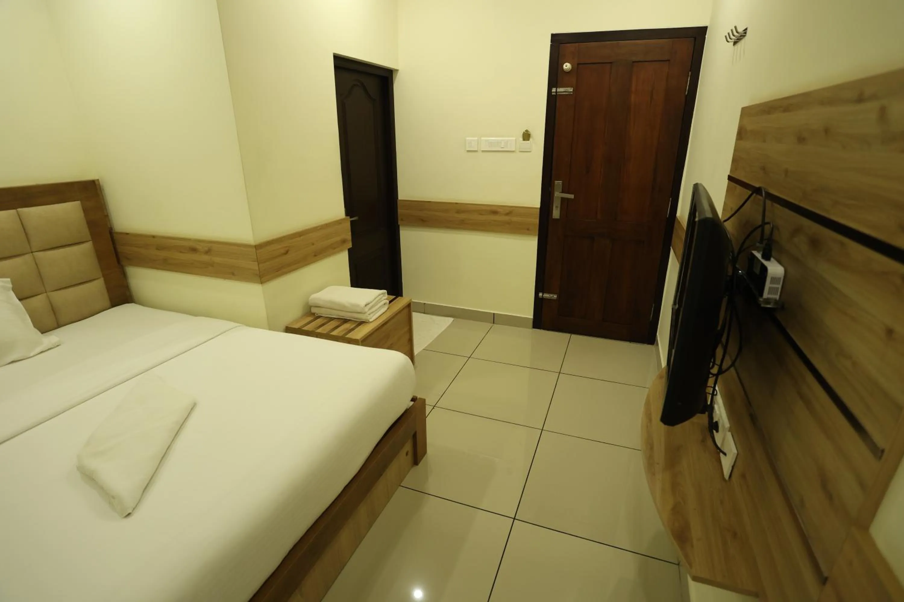 Bed in Balaji Regency Kanhangad