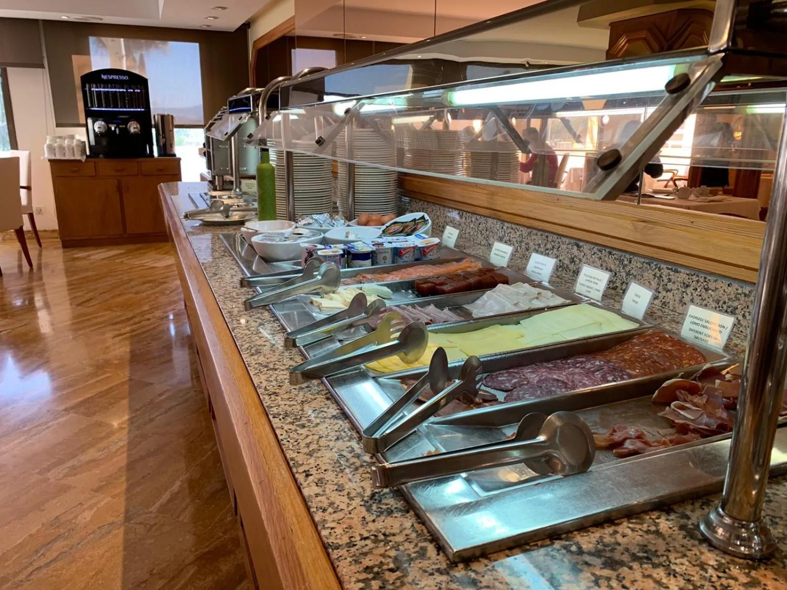 BBQ facilities in Hotel Royal Plaza