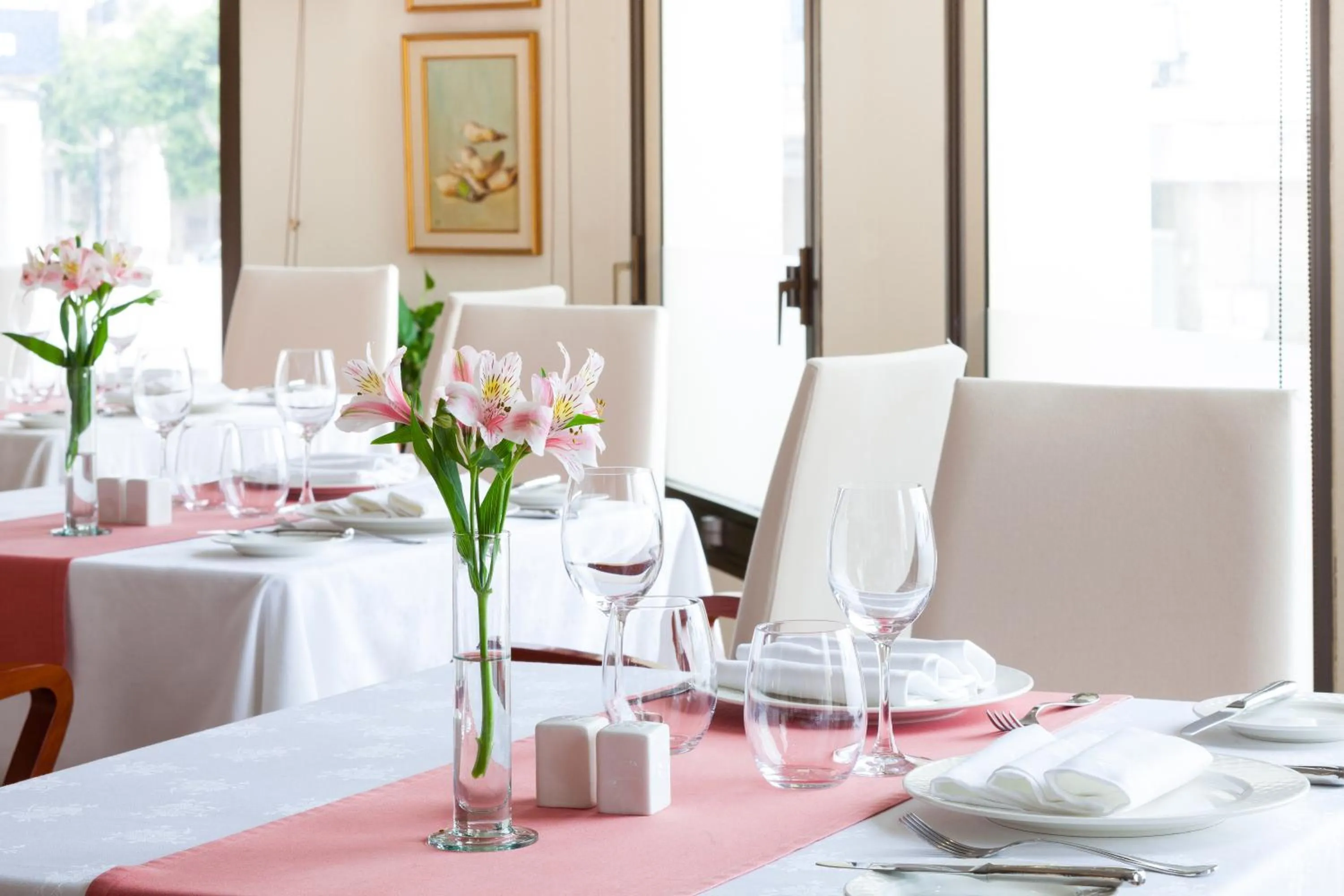 Patio in Hotel Royal Plaza