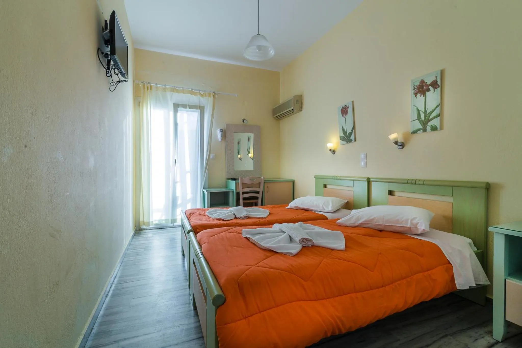 Bedroom in Captain Manolis