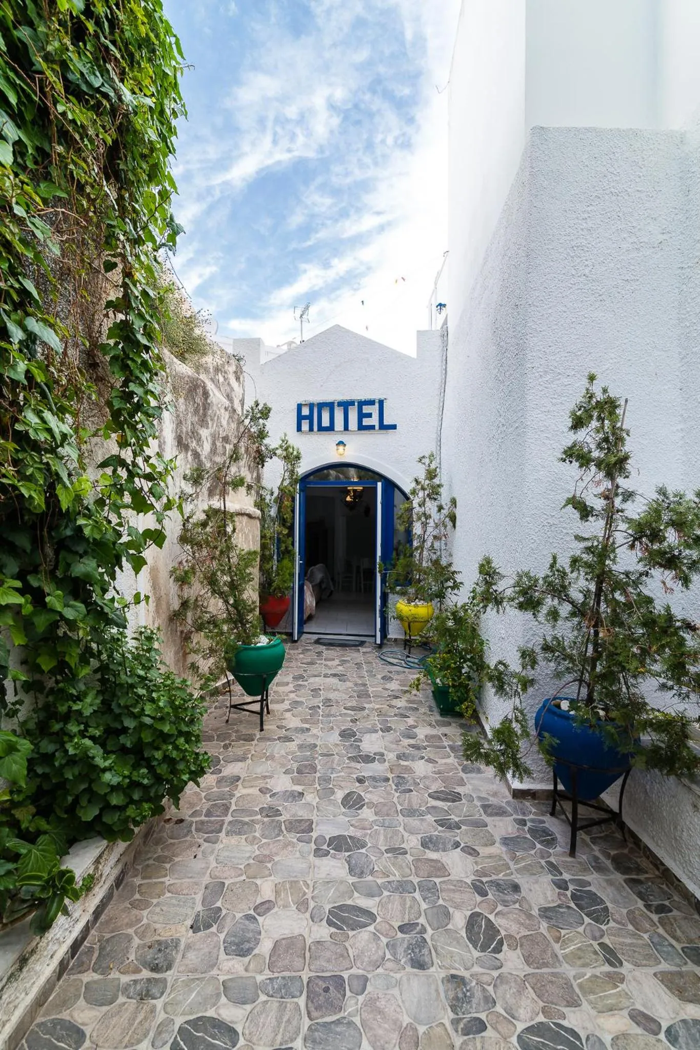 Facade/entrance in Captain Manolis