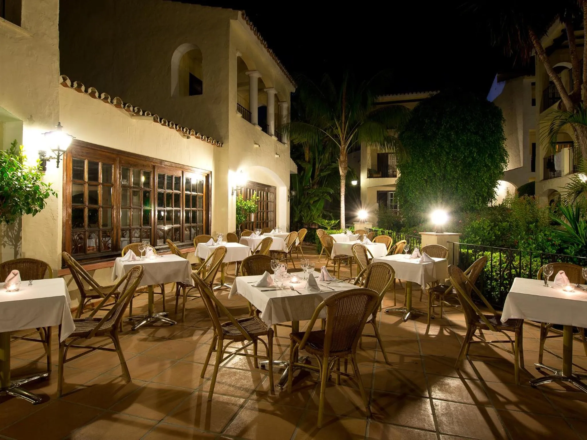 Restaurant/places to eat in BlueBay Banús